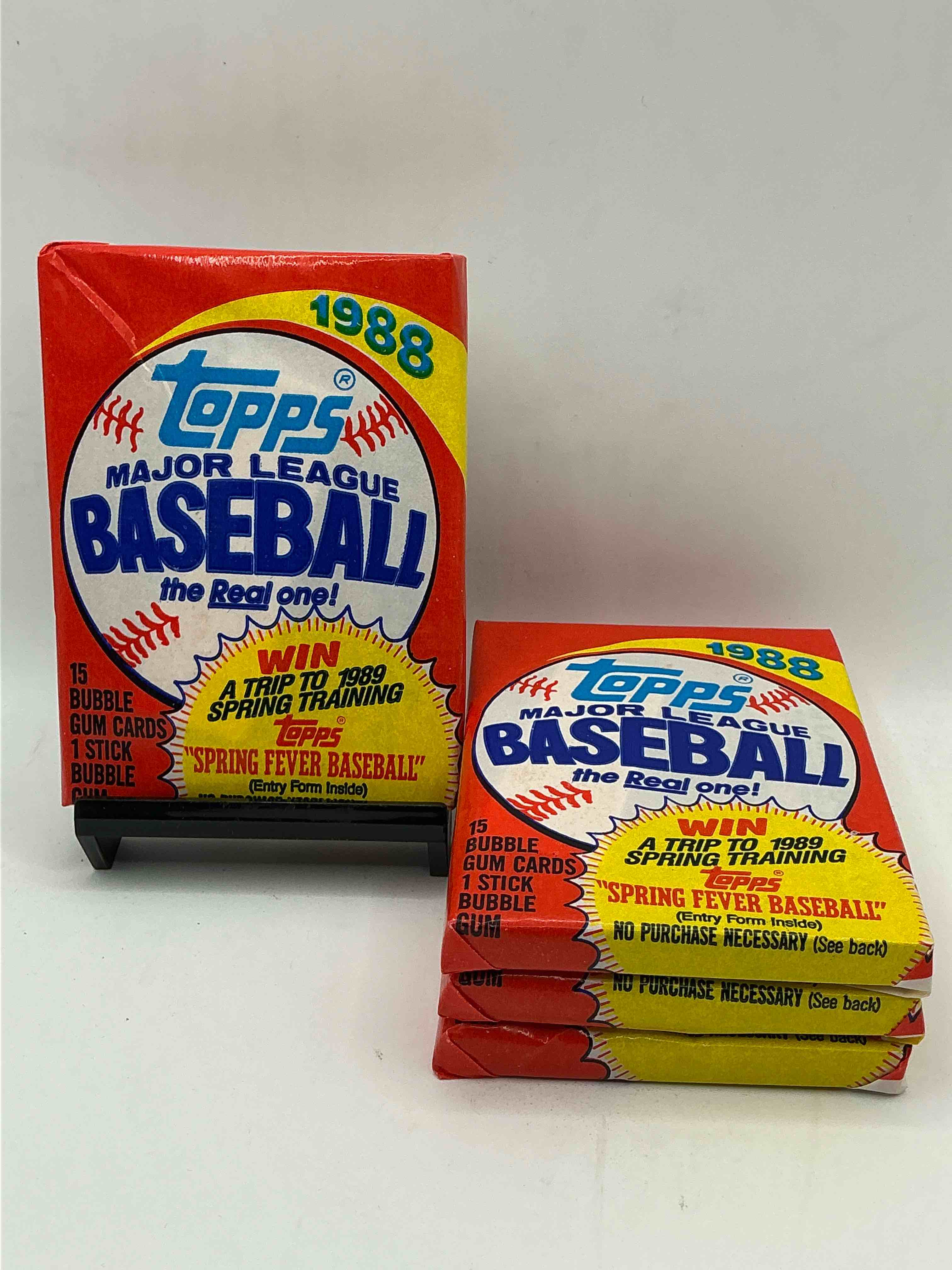 80's Baseball Fan's Rejoice! 1988 Topps Baseball Unopened Wax Packs Full Of Collectible Trading Cards! Search For Valuable Don Mattingly "World Of Baseball" & Nolan Ryan Cards Worth Hundreds In Perfect Condition!