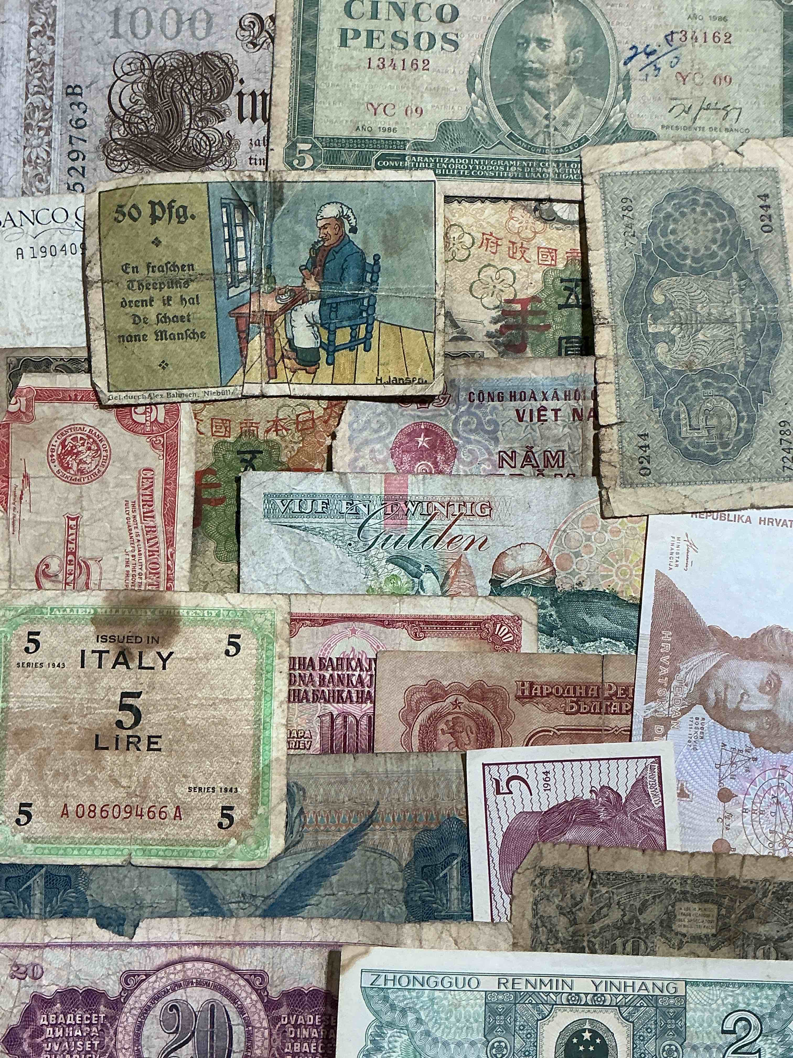 World Antique & Modern Authentic Paper Money! Genuine Paper Currency From Around The World, All Bills Unique & Typically Span The Last 100 Years Or So! In Circulated & Uncirculated Condition! Impossible To Collect! 
