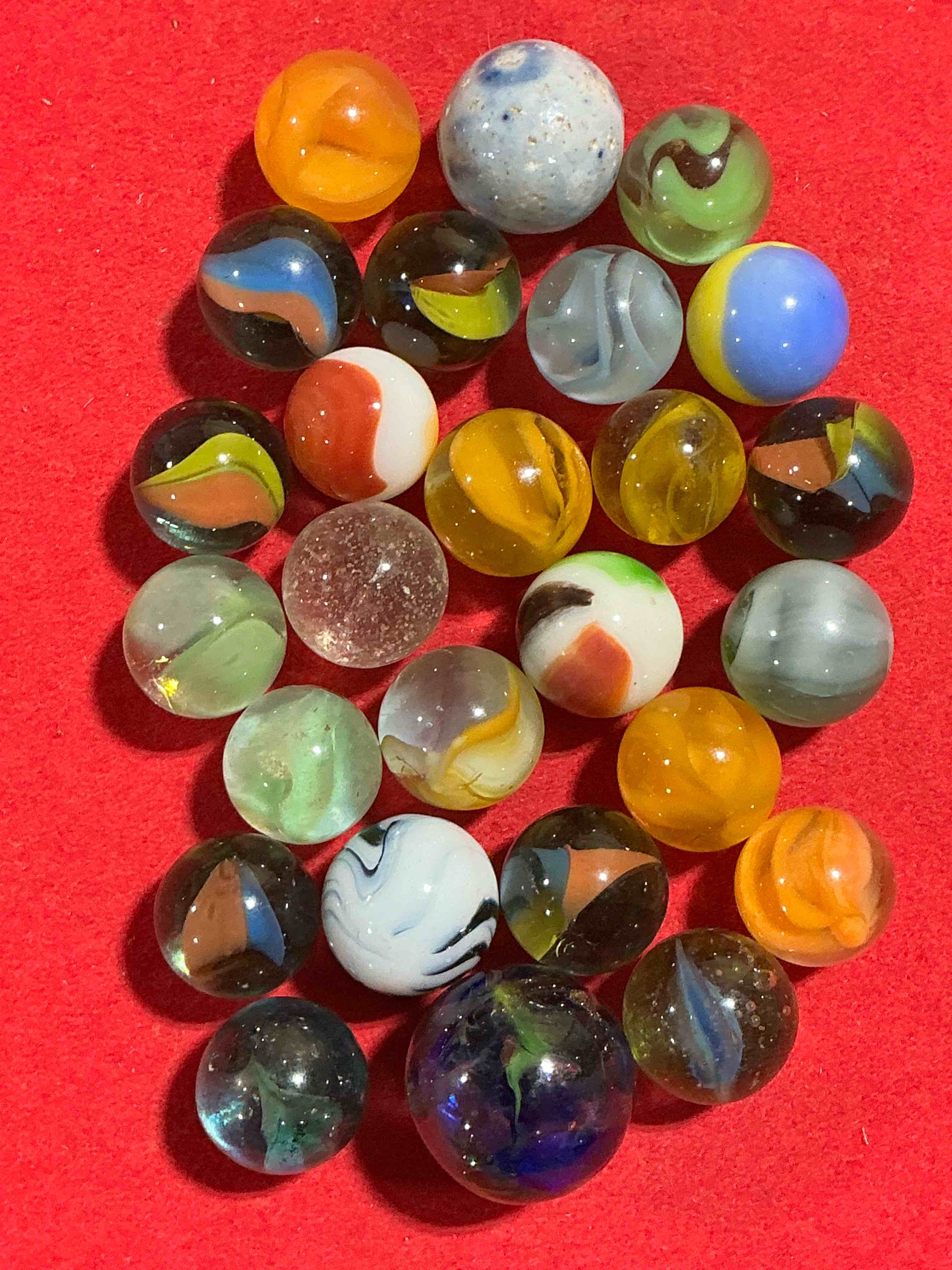 Antique Glass Marbles! Genuine Stunning Marbles Lot, All Marbles Made Between The Years 1925-1965 & Made With Uranium! Many Are Great Depression Era & Even Earlier! Gorgeous, Authentic Pieces Of History!  