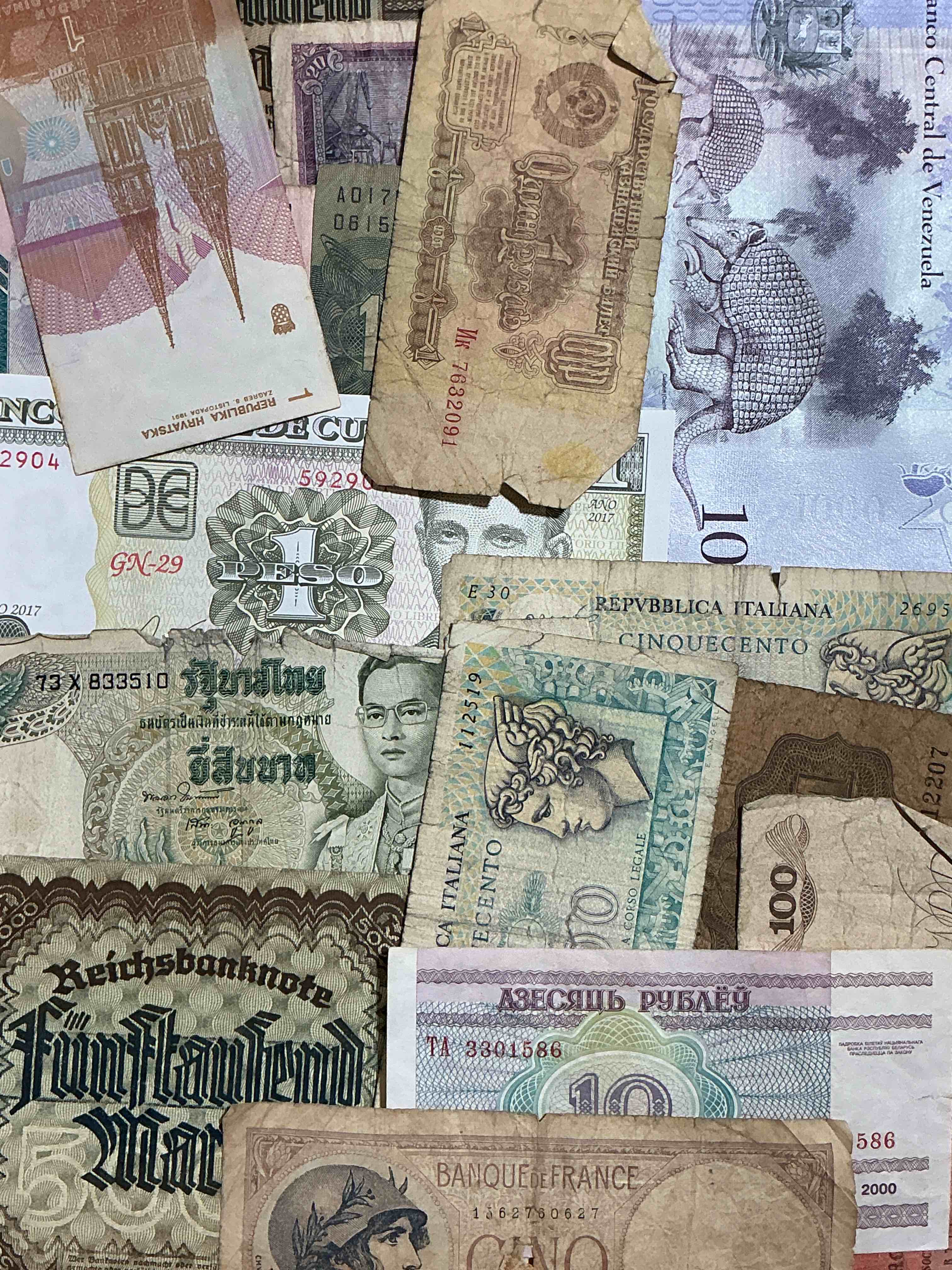 world antique & modern authentic paper money! genuine paper currency from around the world, all bills unique & typically span the last 100 years or so! in circulated & uncirculated condition! impossible to collect!