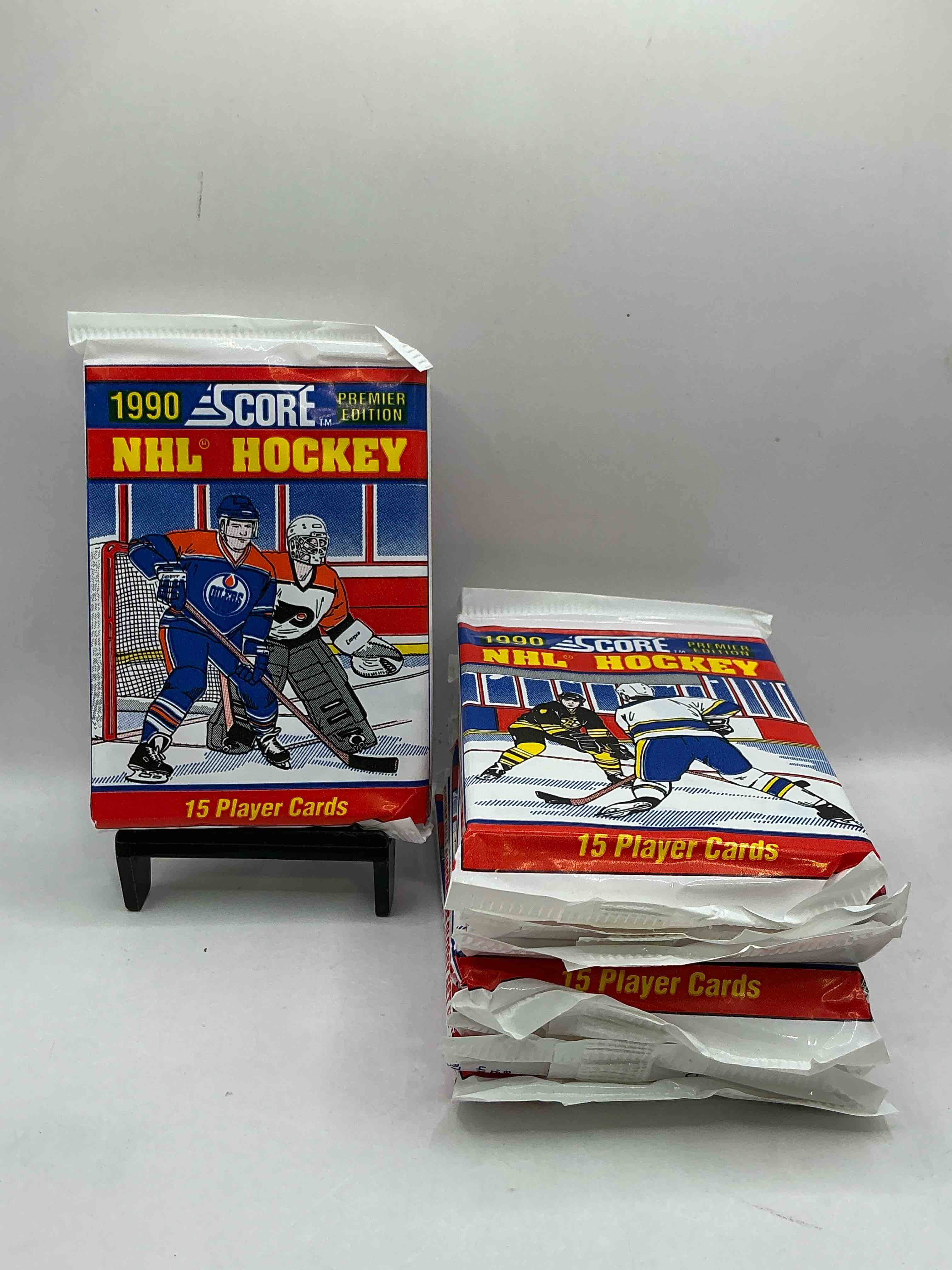 beautiful & rare! wayne gretzky!? 1990 score hockey unopened packs! look for key rookies & wayne gretzky cards in these amazing packs! straight from box & rare!