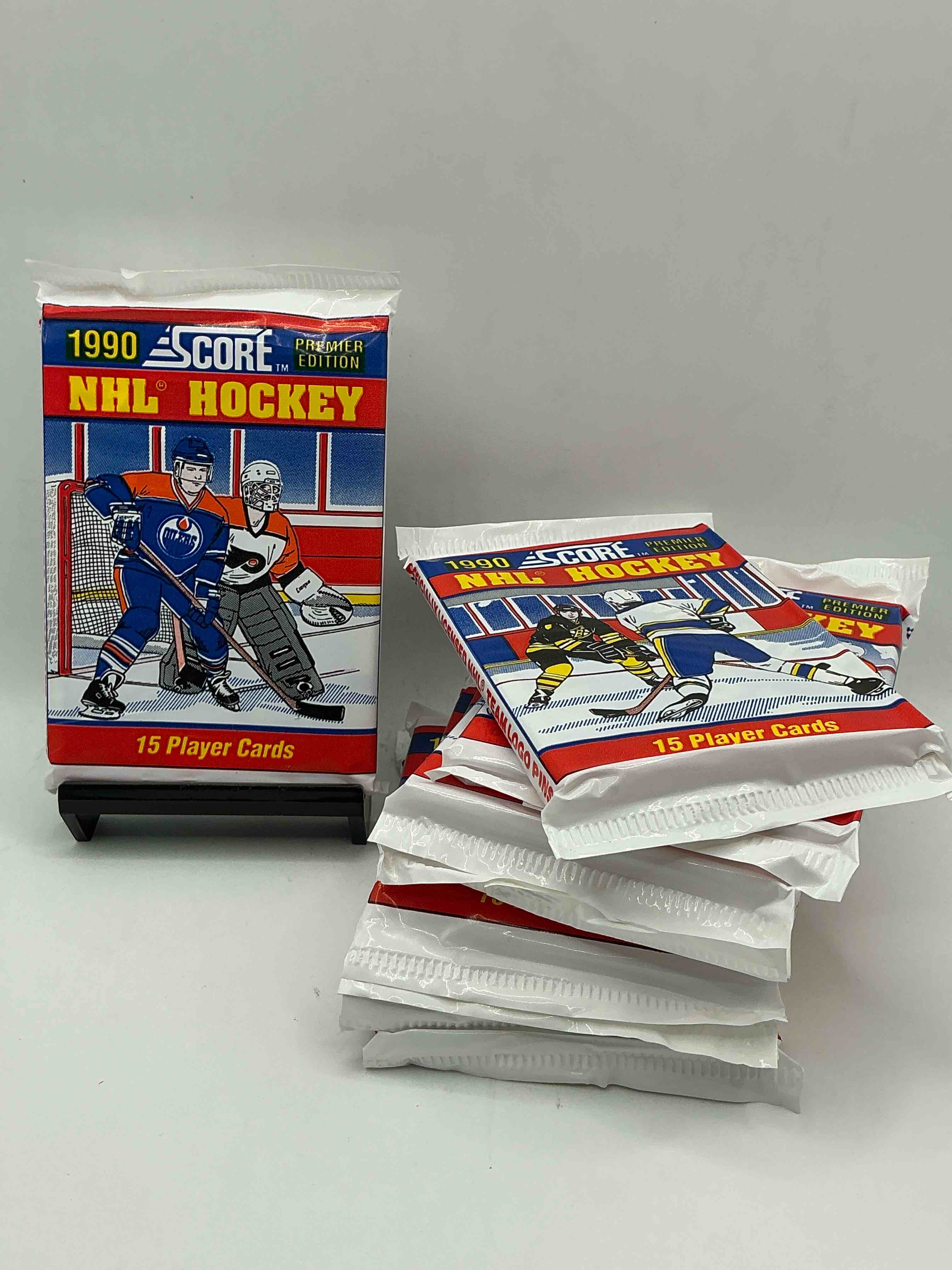 beautiful & rare! wayne gretzky!? 1990 score hockey unopened packs! look for key rookies & wayne gretzky cards in these amazing packs! straight from box & rare!