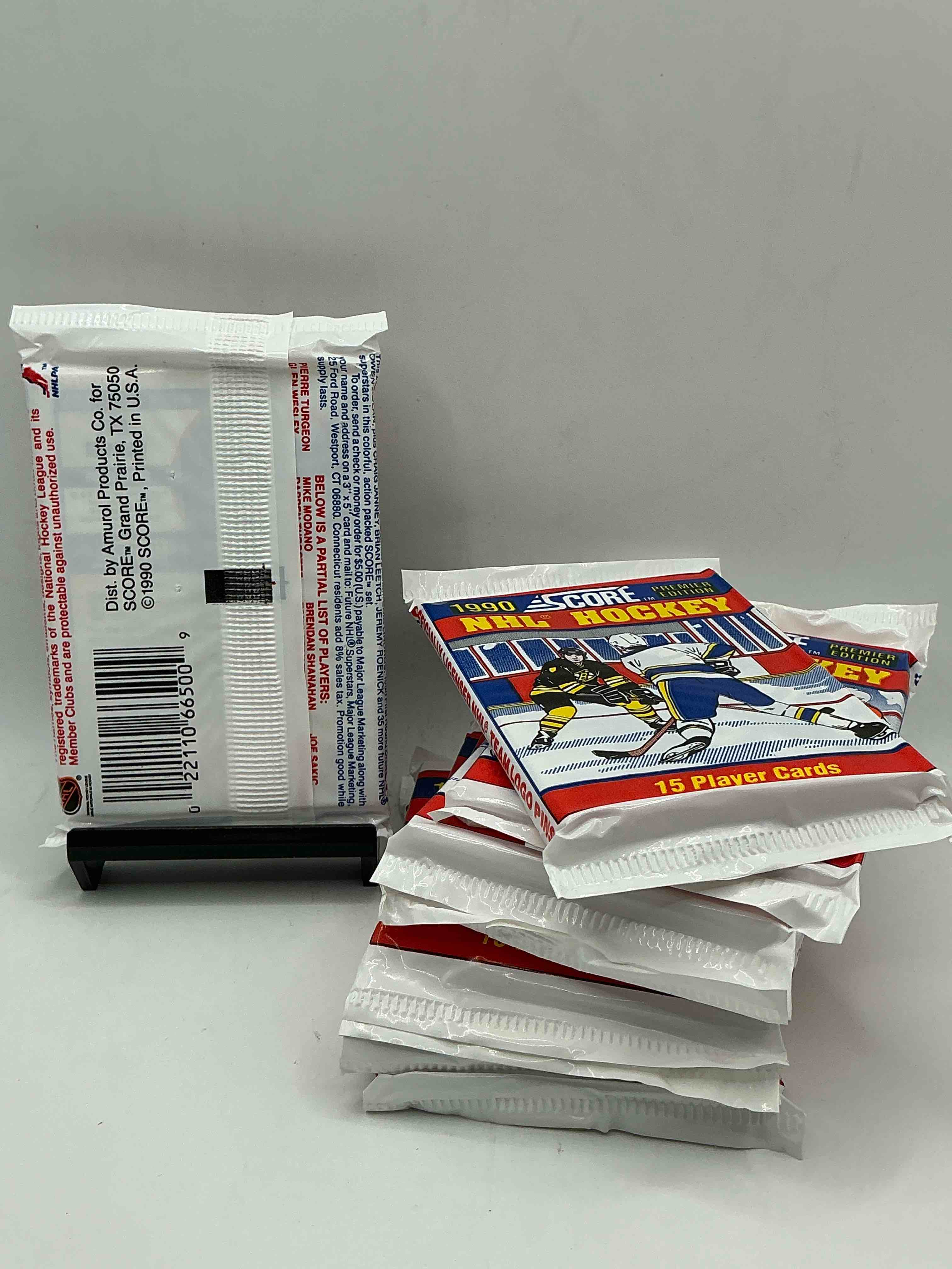 Condition photo showing New/Like New for beautiful & rare! wayne gretzky!? 1990 score hockey unopened packs! look for key rookies & wayne gretzky cards in these amazing packs! straight from box & rare!