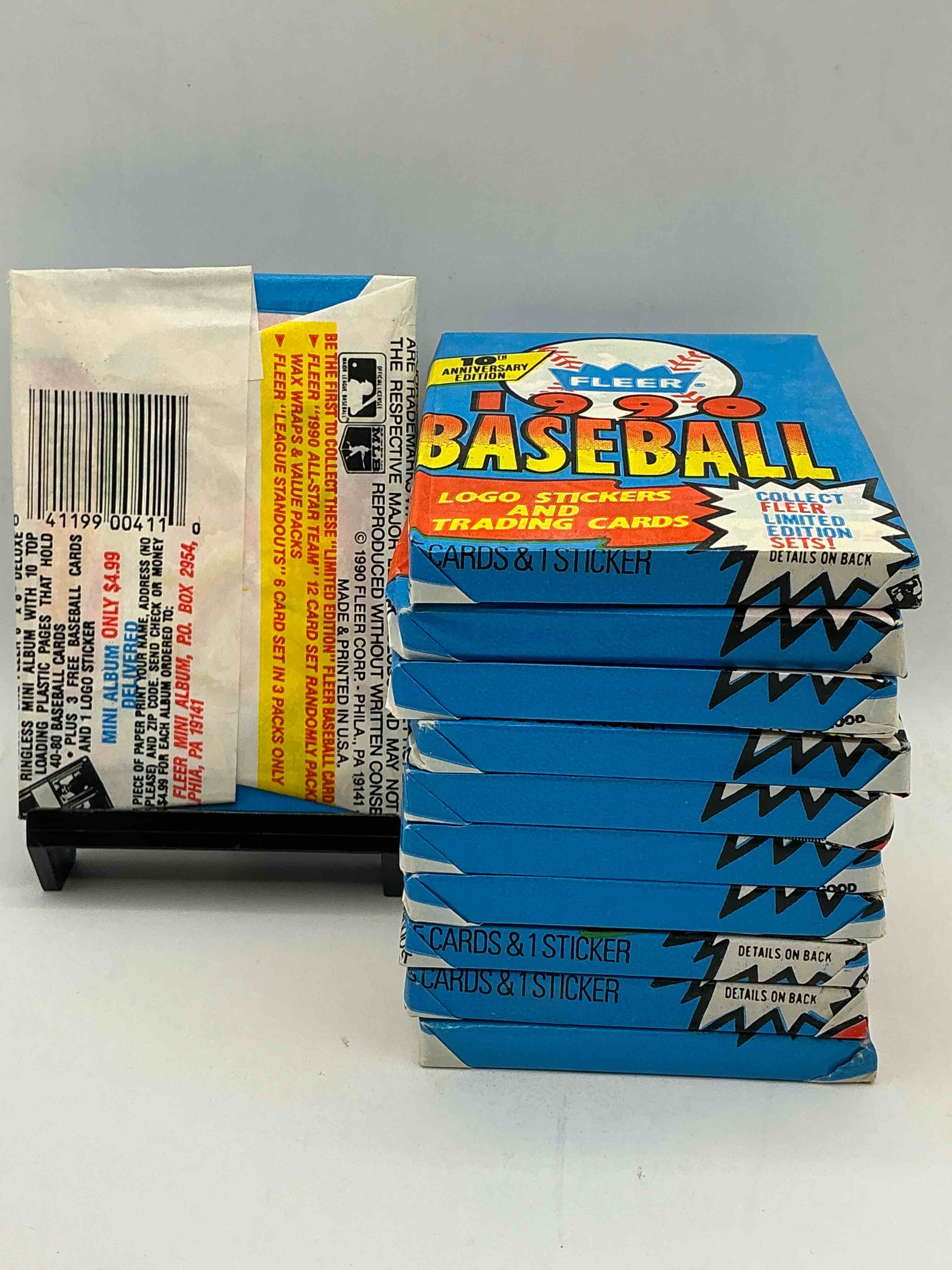Condition photo showing New/Like New for vintage baseball! awesome 1990 fleer baseball unopened sports card wax packs!direct from original box! search for valuable collectible ken griffey jr cards!