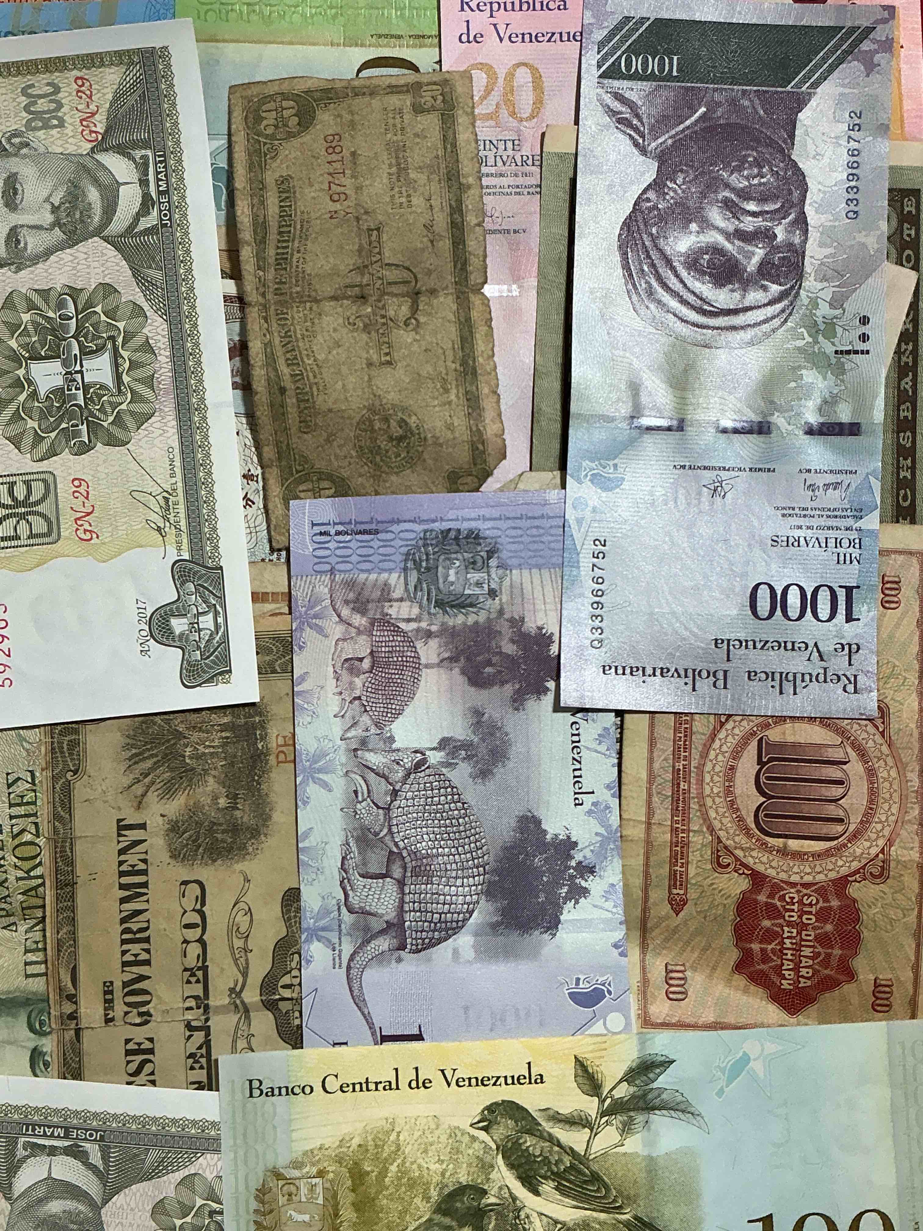 Condition photo showing Good Condition for world antique & modern authentic paper money! genuine paper currency from around the world, all bills unique & typically span the last 100 years or so! in circulated & uncirculated condition! impossible to collect!
