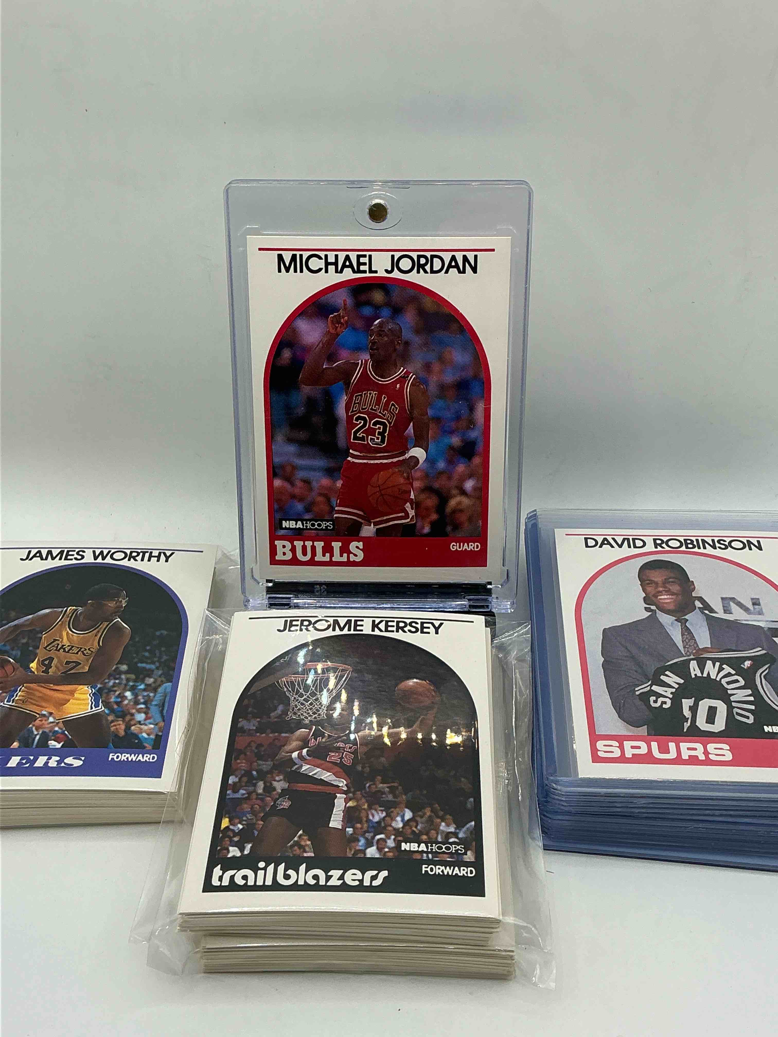 1989 nba hoops basketball! david robinson rookie! 1989 nba card combo! 50 of the best cards from the year & 50 more legends! michael jordan, magic johnson, larry bird, scottie pippen, charles barkley, john stockton, reggie miller, isiah thomas, akeem olajuwon, clyde drexler, karl malone & so many more! 100 card lot! all stars, hall of famers, champions & more, the perfect mix of miscellaneous '89 nba variety!