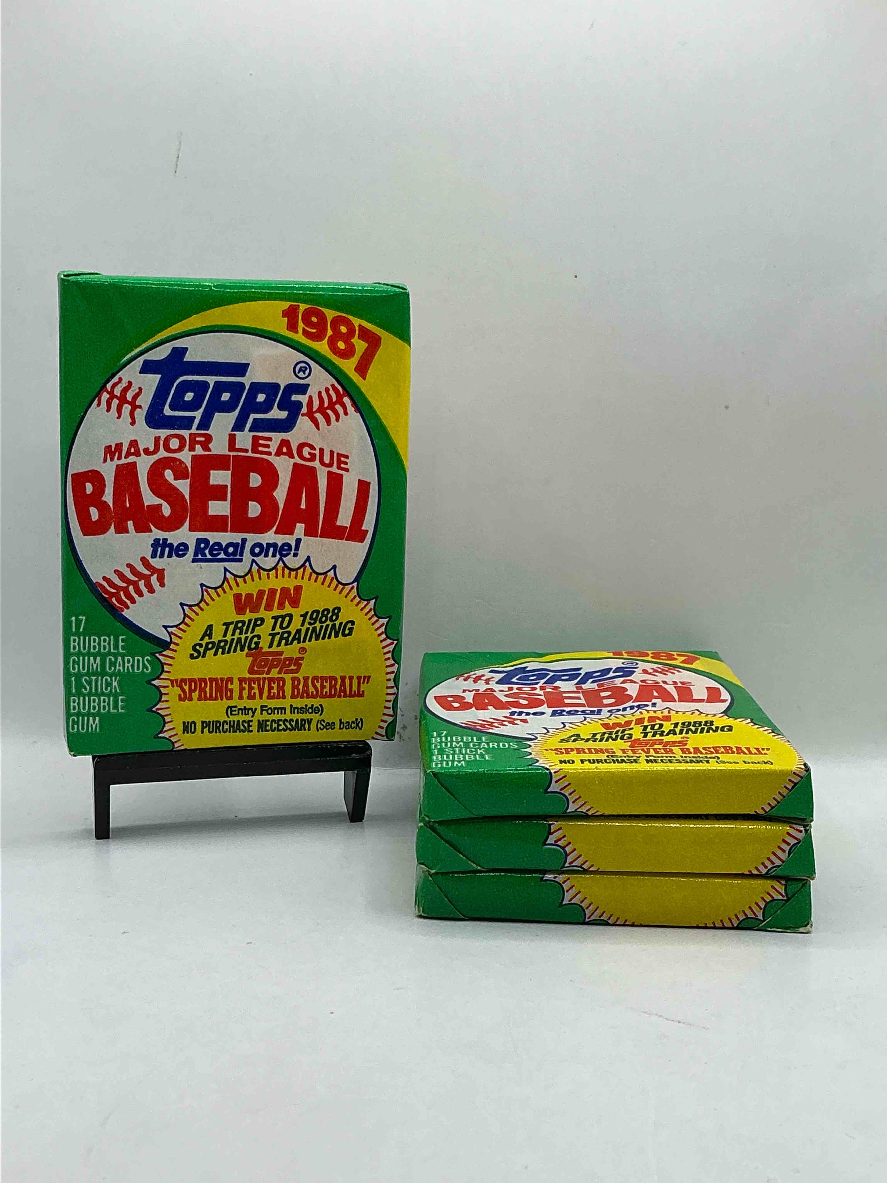 Loaded! 1987 Topps Baseball Unopened Sports Card Collectible Wax Pack, Direct From Original Retail Case! 1987 Topps Baseball Is A Loaded Year With Rookie Cards From Barry Bonds (PSA 10 $300+), Bo Jackson, Jose Canseco & More! Excellent Condition!
