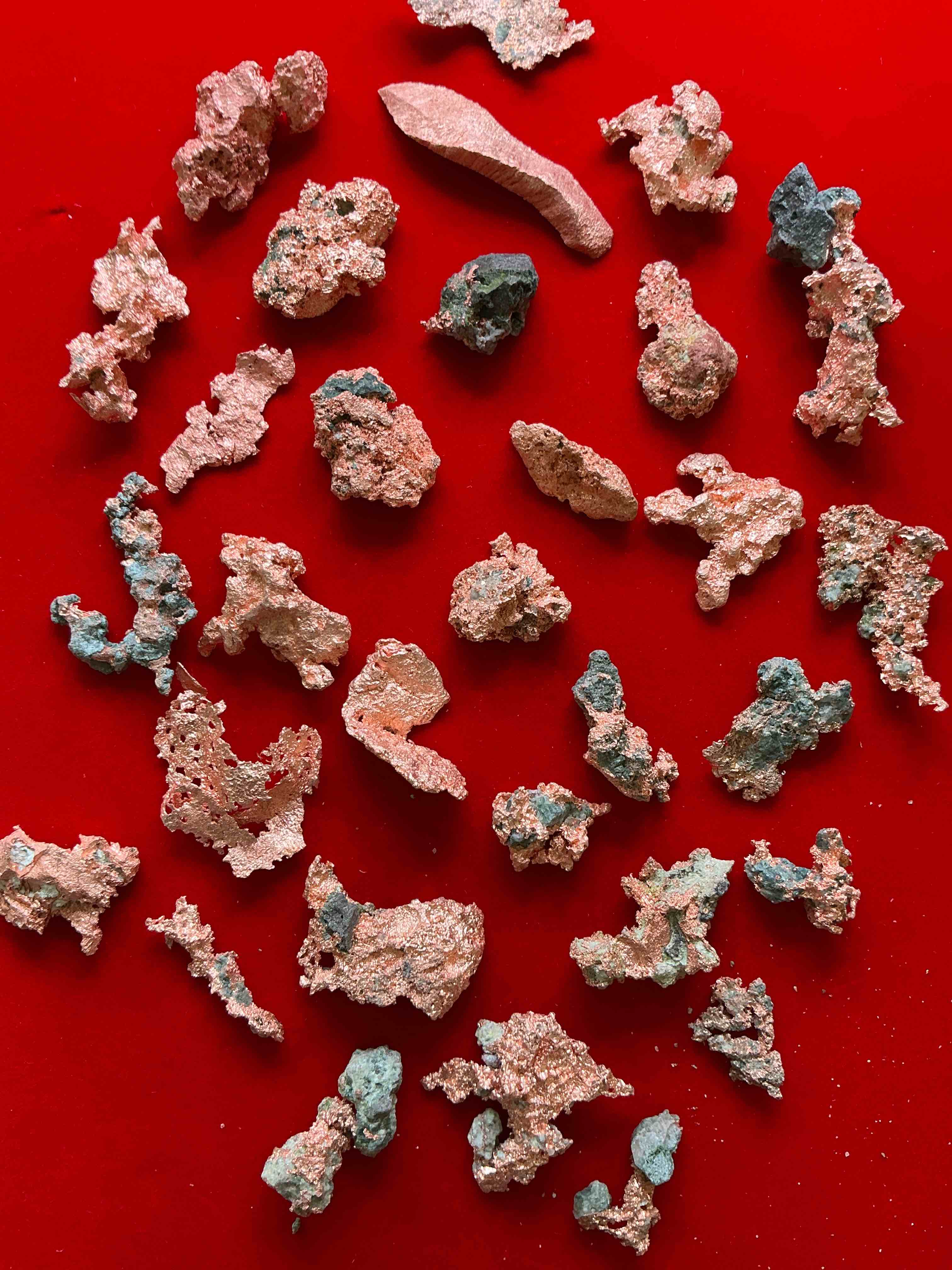 copper wow!  large native michigan raw copper nuggets, straight from michigan copper mine!  rare in unrefined form, each one unique!  almost impossible to find!  total weight of nuggets approx 1/2 pound!