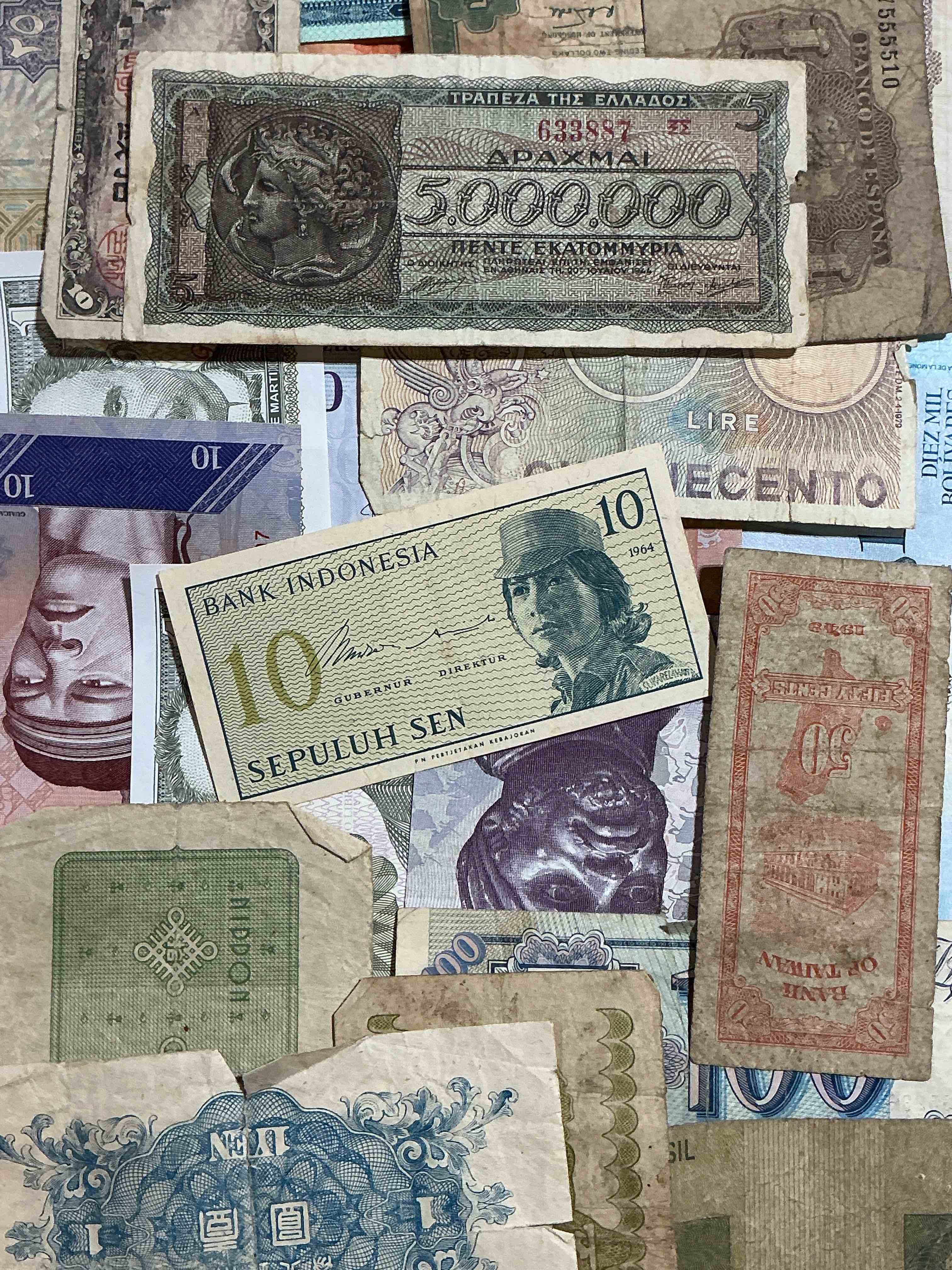 Modern & Antique Paper Money! Vintage & Antique! Paper Money From Across The World- All Different Shapes & Sizes From All Kinds Of Crazy Places! Own Currency From The Corners Of The World! WOW! 