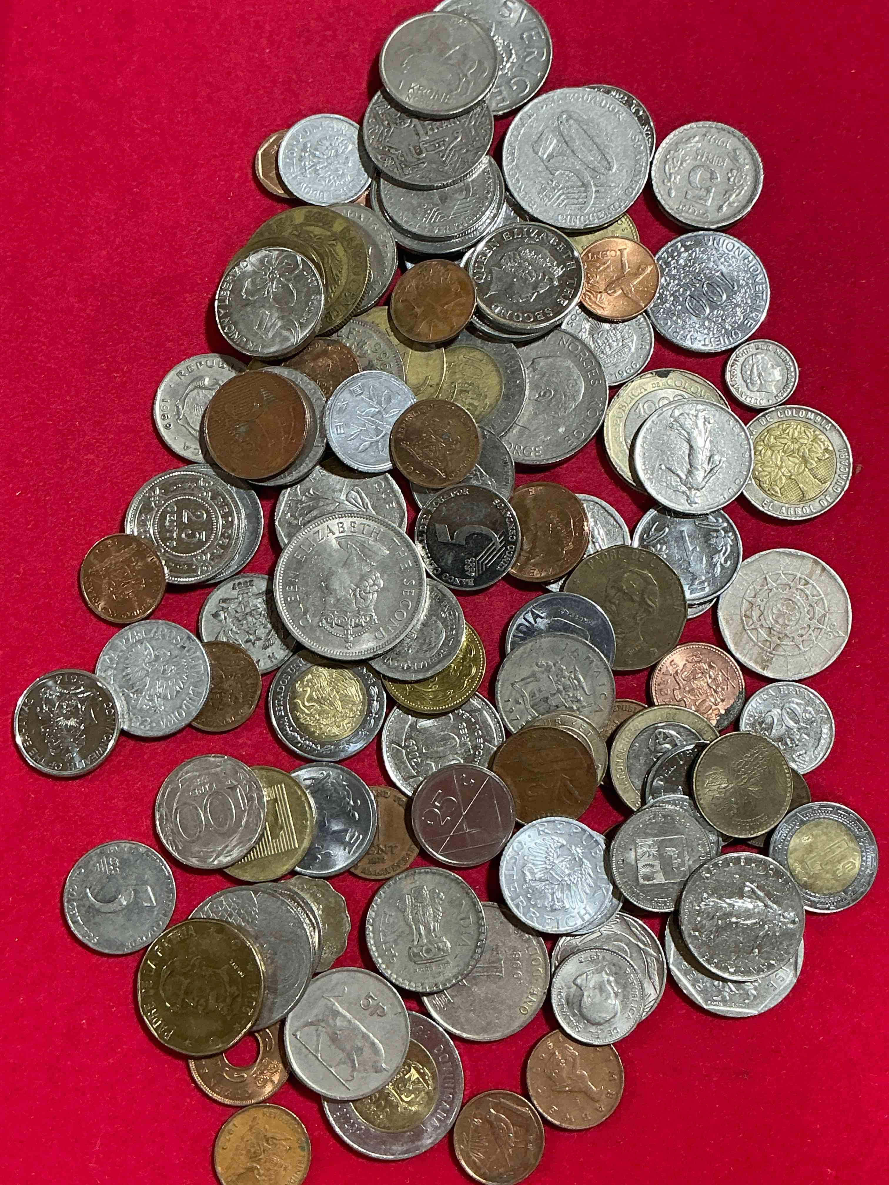 World Coins, Antique & Vintage! Each Lot Is Unique! Many Different Years, Countries, Sizes & Exotic Places. This Cool Collection Of Antique Coins From Around The World Is Loads Of Fun! Have Fun Identifying Each Coin & Country As A Great Educational Tool! A Great Investment Too!