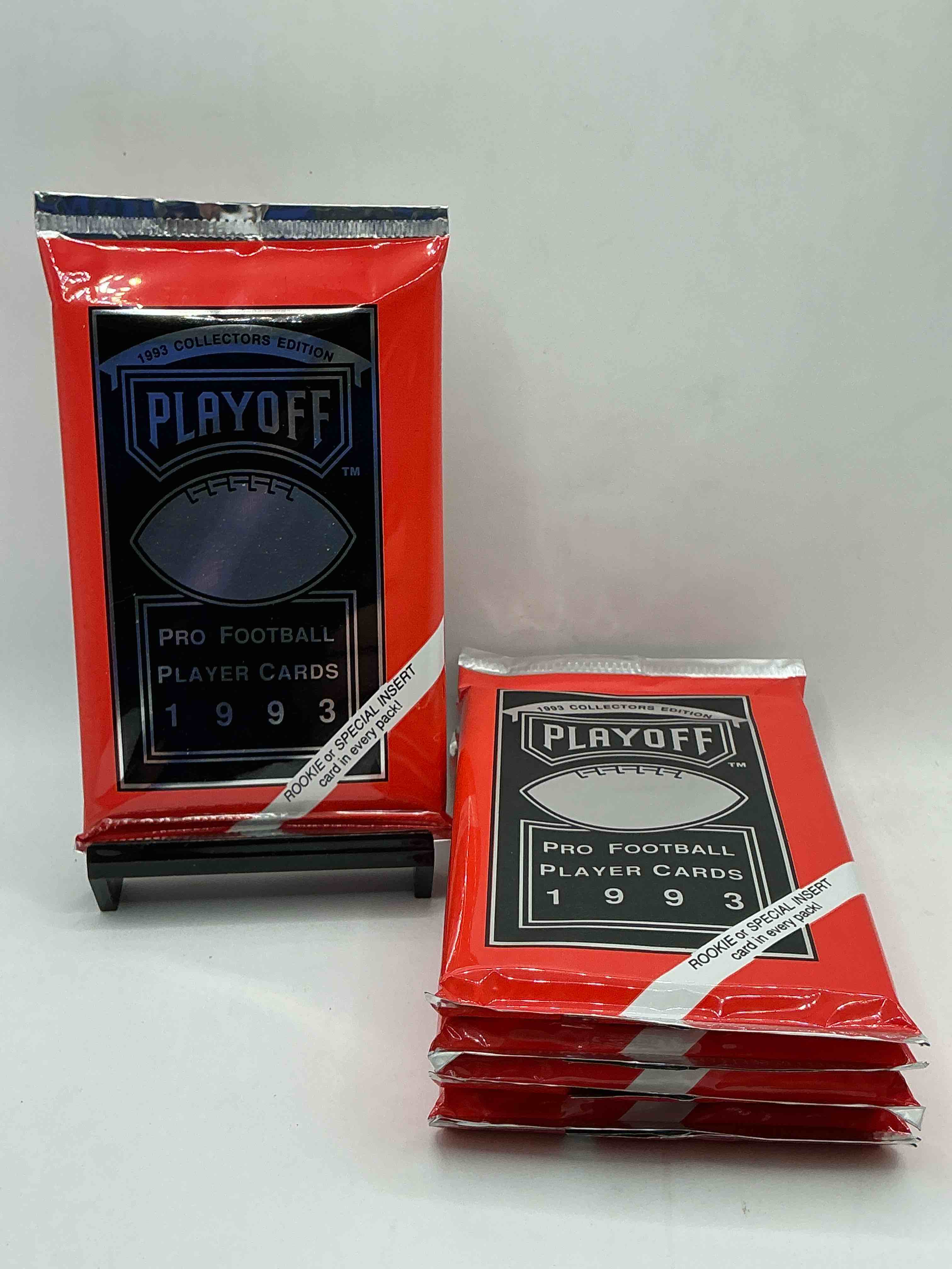 beautiful & super rare 1993 playoff football unopened packs, direct from chrome display box! these packs have at least one special insert or rookie in each pack! search for troy aikman, emmitt smith, barry sanders, jerry rice & more!