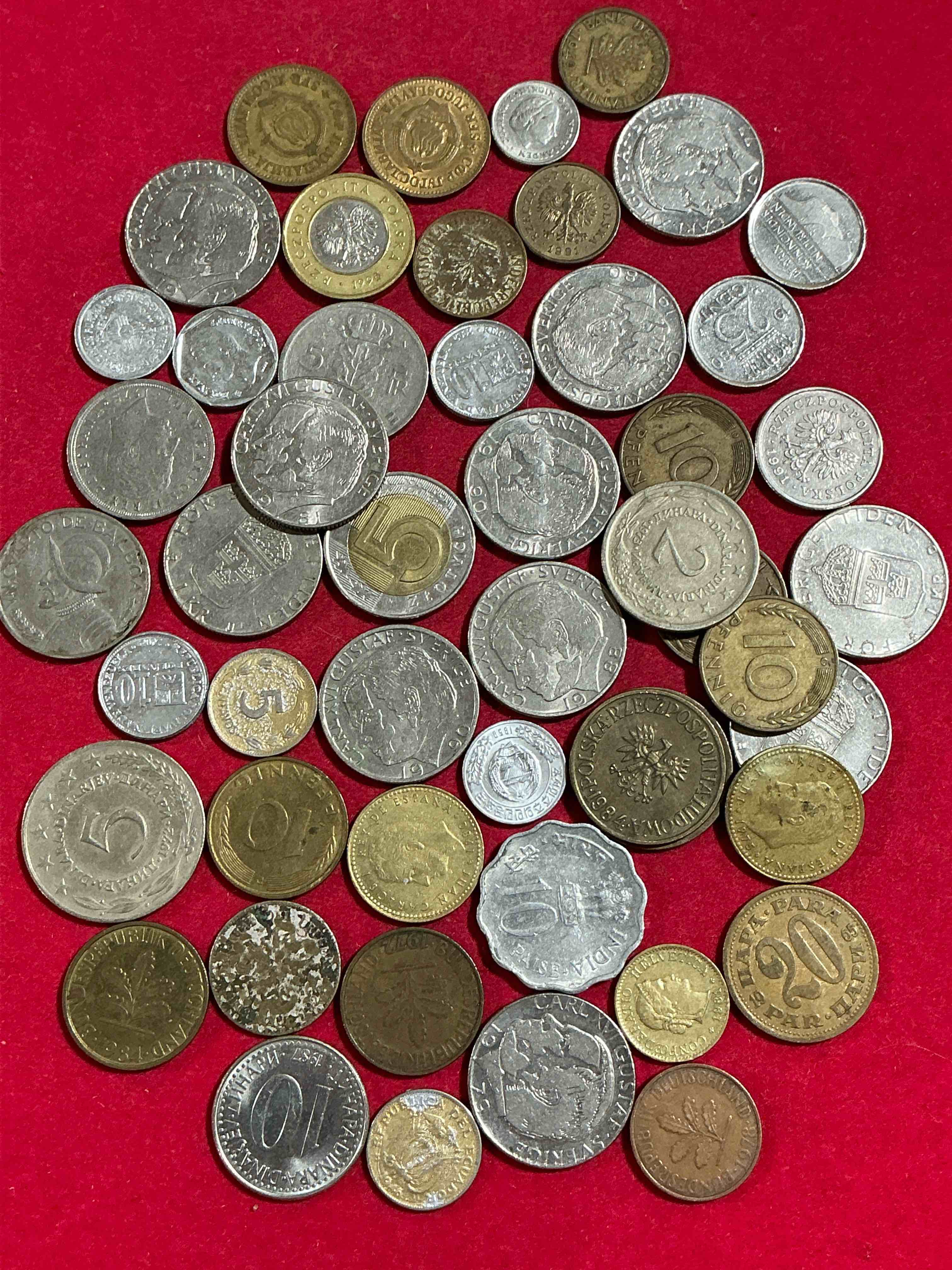 World Coins, Antique & Vintage! Each Lot Is Unique! Many Different Years, Countries, Sizes & Exotic Places. This Cool Collection Of Antique Coins From Around The World Is Loads Of Fun! Have Fun Identifying Each Coin & Country As A Great Educational Tool! A Great Investment Too!