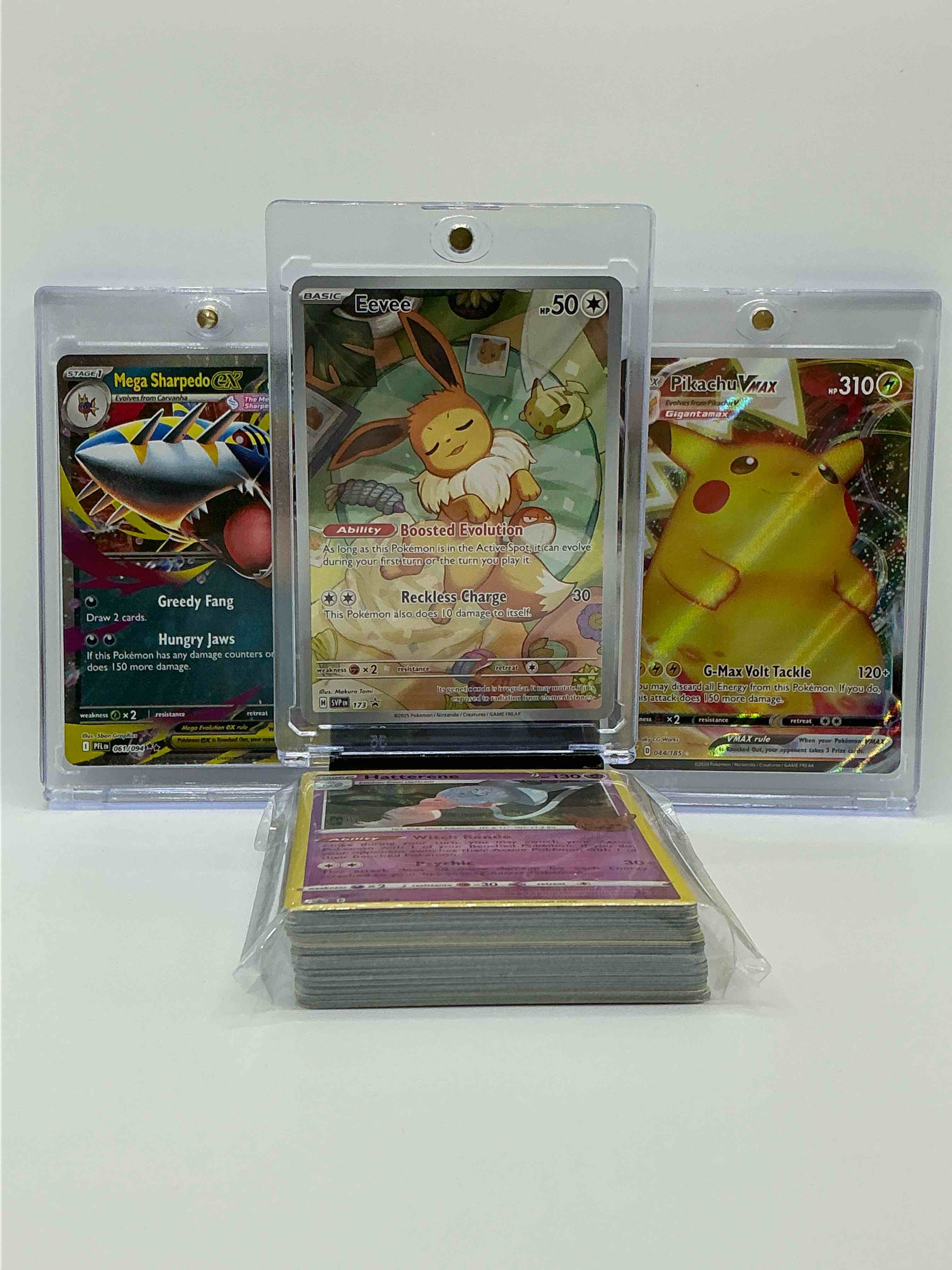 Eevee Full Art Boosted Evolution, Pikachu Full Art VMAX & More! Along With 50 Other Pokémon Heroes, Holos, Legends & Commons- Including Holographic Cards, Stage 2 Cards, Holos In All Forms & More! Also Includes 36 Non Holo Common/ Uncommon Basic & First Stage Cards Trainers & Energy Too! Perfect Set For Collectors & Enthusiasts!