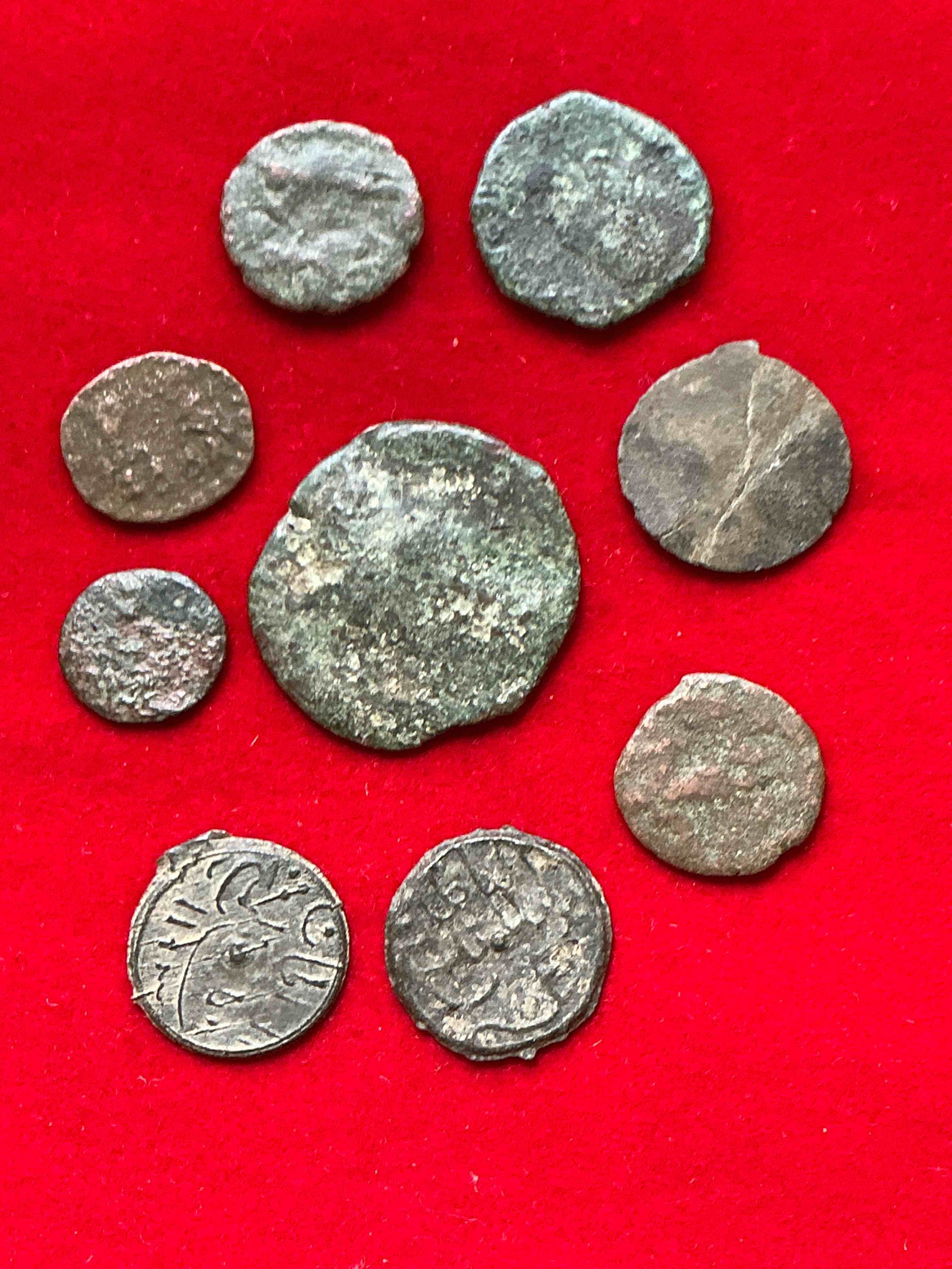 Ancient Roman Coins! 1,600-1,700 YEARS OLD Approximately! Check Out These Amazing Authentic Pieces Of History, Ancient Roman Bronze Coins From The Approx 300 to 400 A.D Era... Serious Pieces Of History & Serious Collector Items! Own Authentic Pieces Of Ancient History!