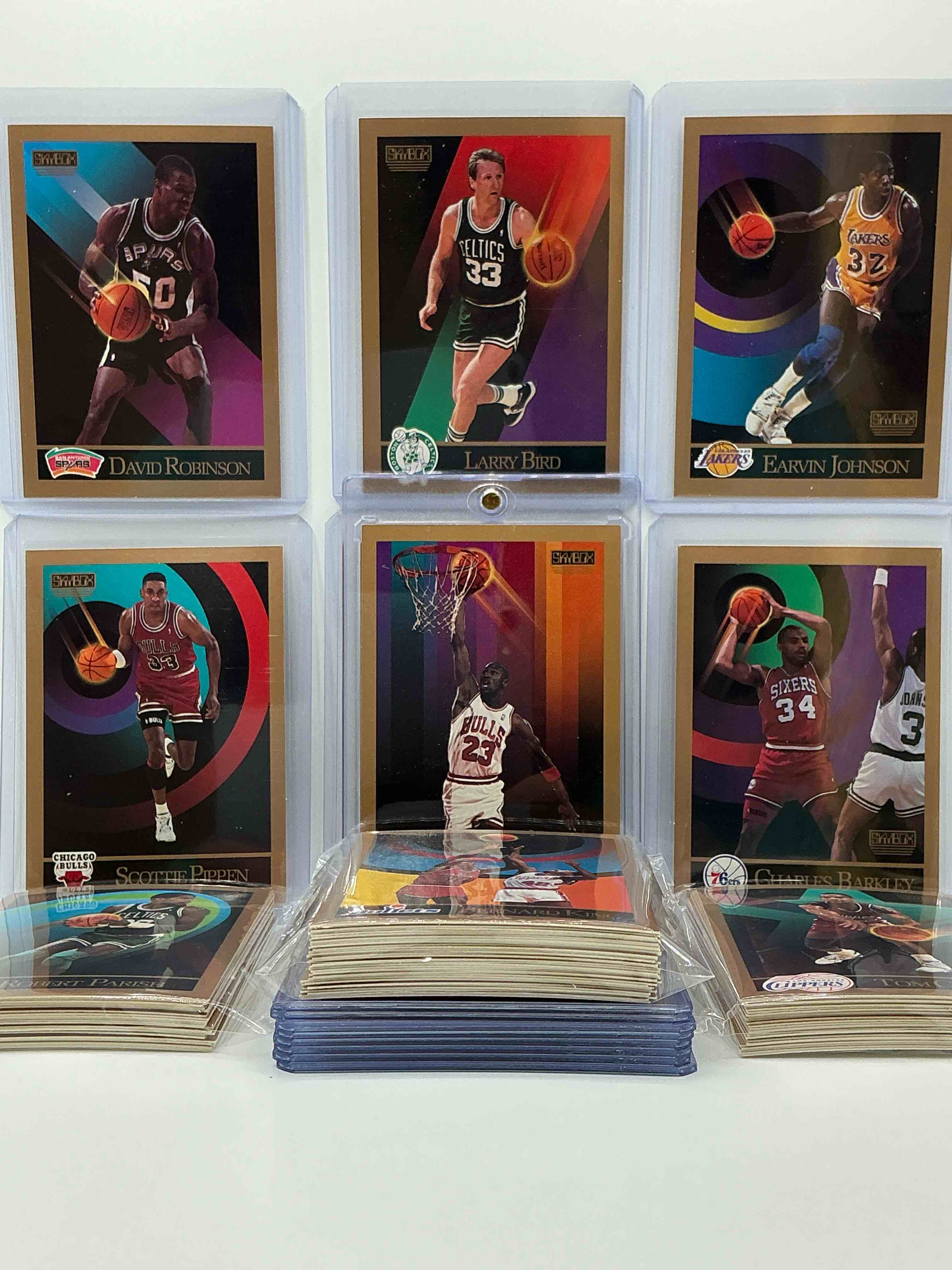 michael jordan! 1990 skybox 100 card basketball! all the best cards from the year! michael jordan, magic johnson, larry bird, scottie pippen, david robinson, charles barkley, karl malone, clyde drexler & more! all stars, hall of famers, champions & more, the perfect mix of miscellaneous '90 nba variety!