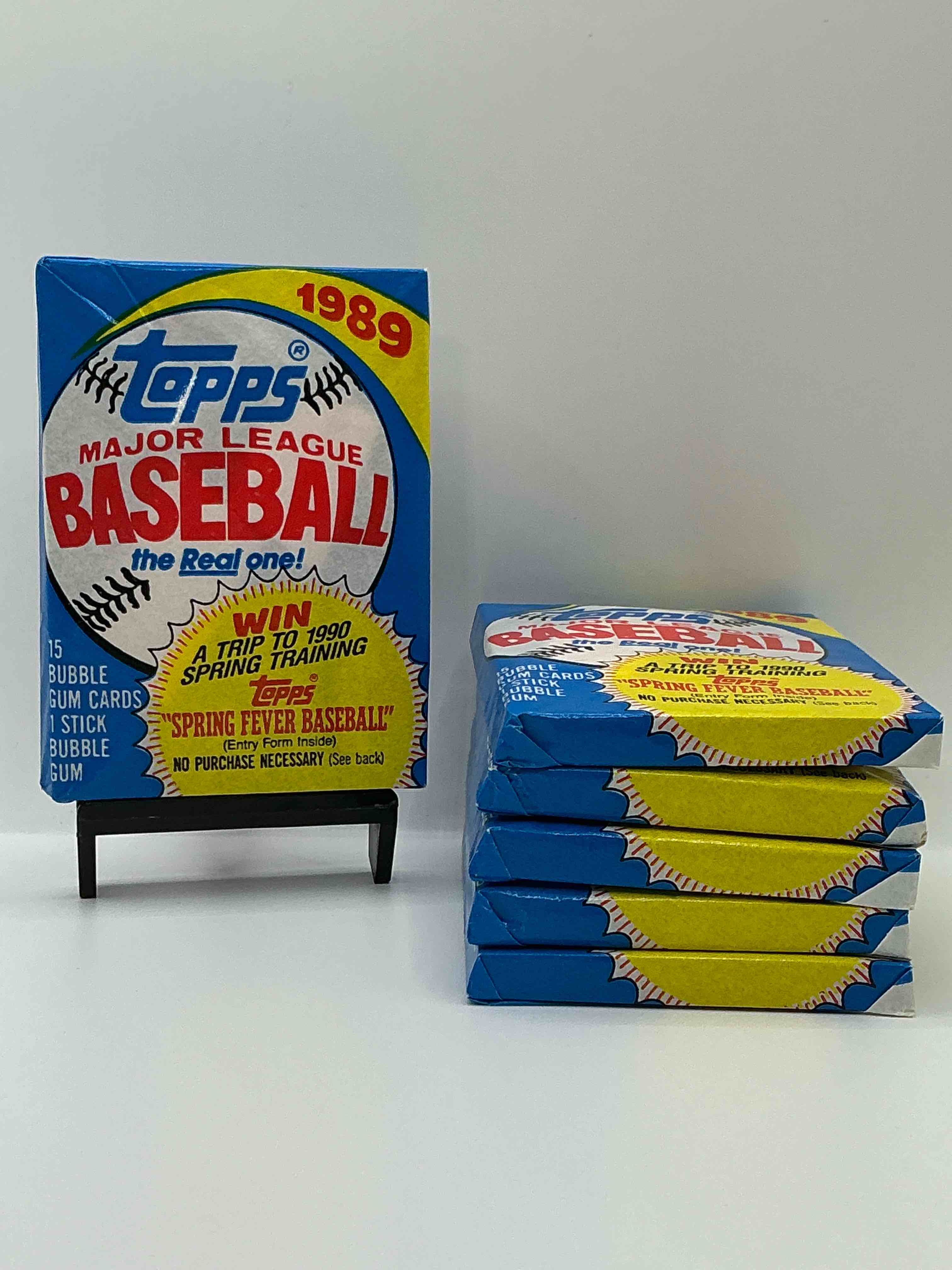 john smoltz & randy johnson rookies!? 1989 topps baseball unopened sports card wax packs! direct from original retail case! search for valuable ken griffey jr. & randy johnson rookie cards as well as valuable bo jackson
