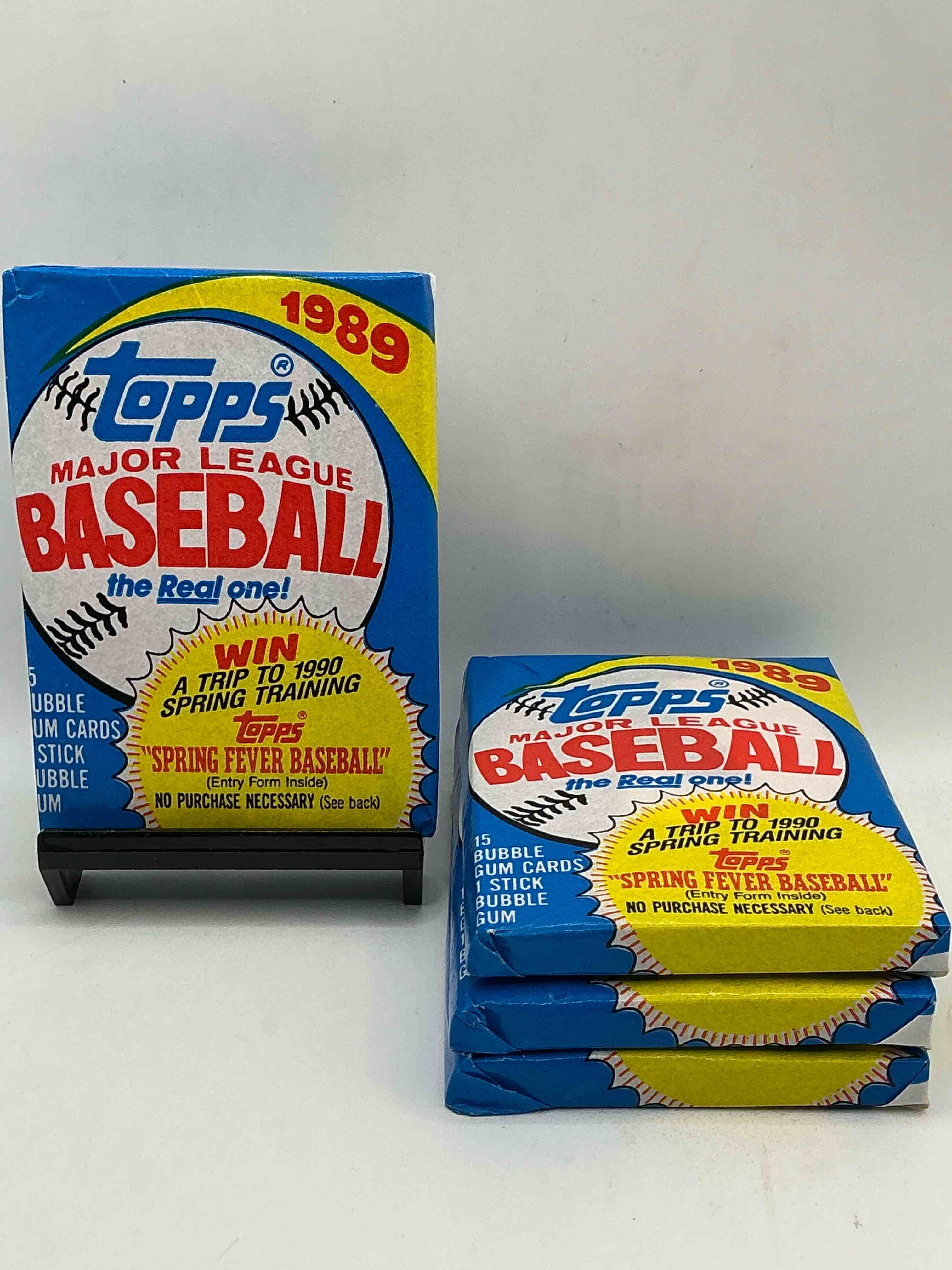 john smoltz & randy johnson rookies!? 1989 topps baseball unopened sports card wax packs! direct from original retail case! search for valuable ken griffey jr. & randy johnson rookie cards as well as valuable bo jackson