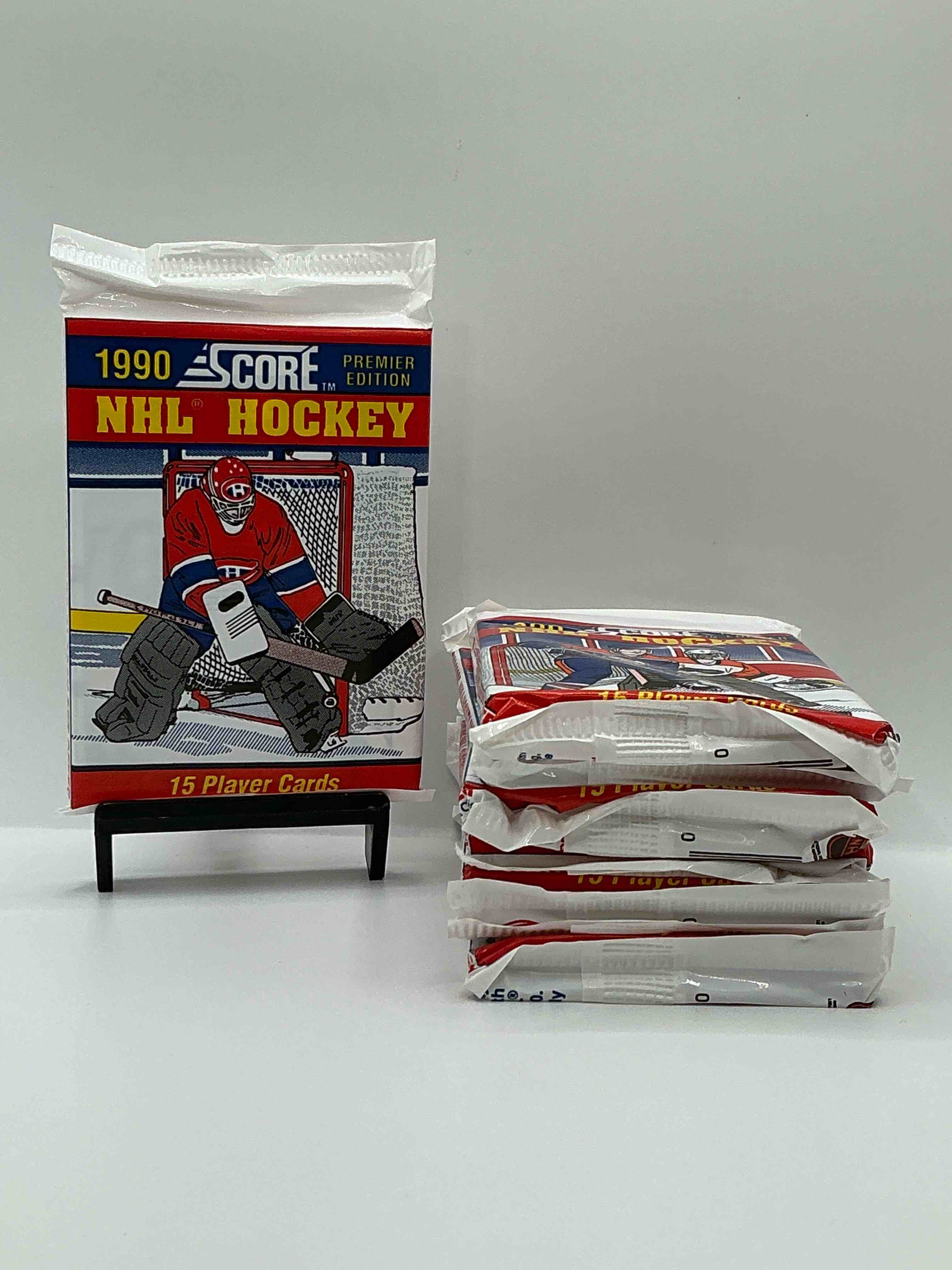 beautiful & rare! wayne gretzky!? 1990 score hockey unopened packs! look for key rookies & wayne gretzky cards in these amazing packs! straight from box & rare!