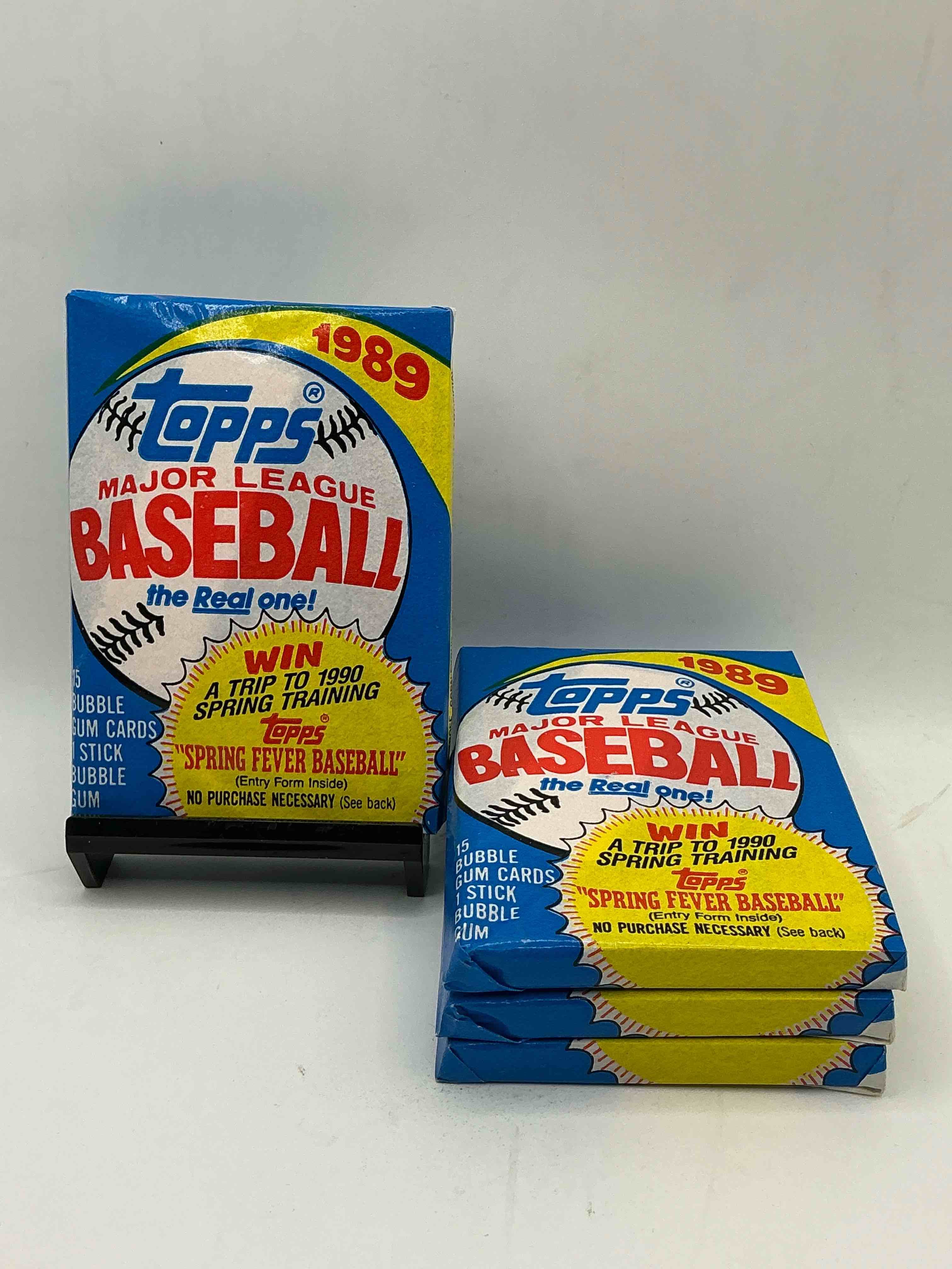 john smoltz & randy johnson rookies!? 1989 topps baseball unopened sports card wax packs! direct from original retail case! search for valuable ken griffey jr. & randy johnson rookie cards as well as valuable bo jackson