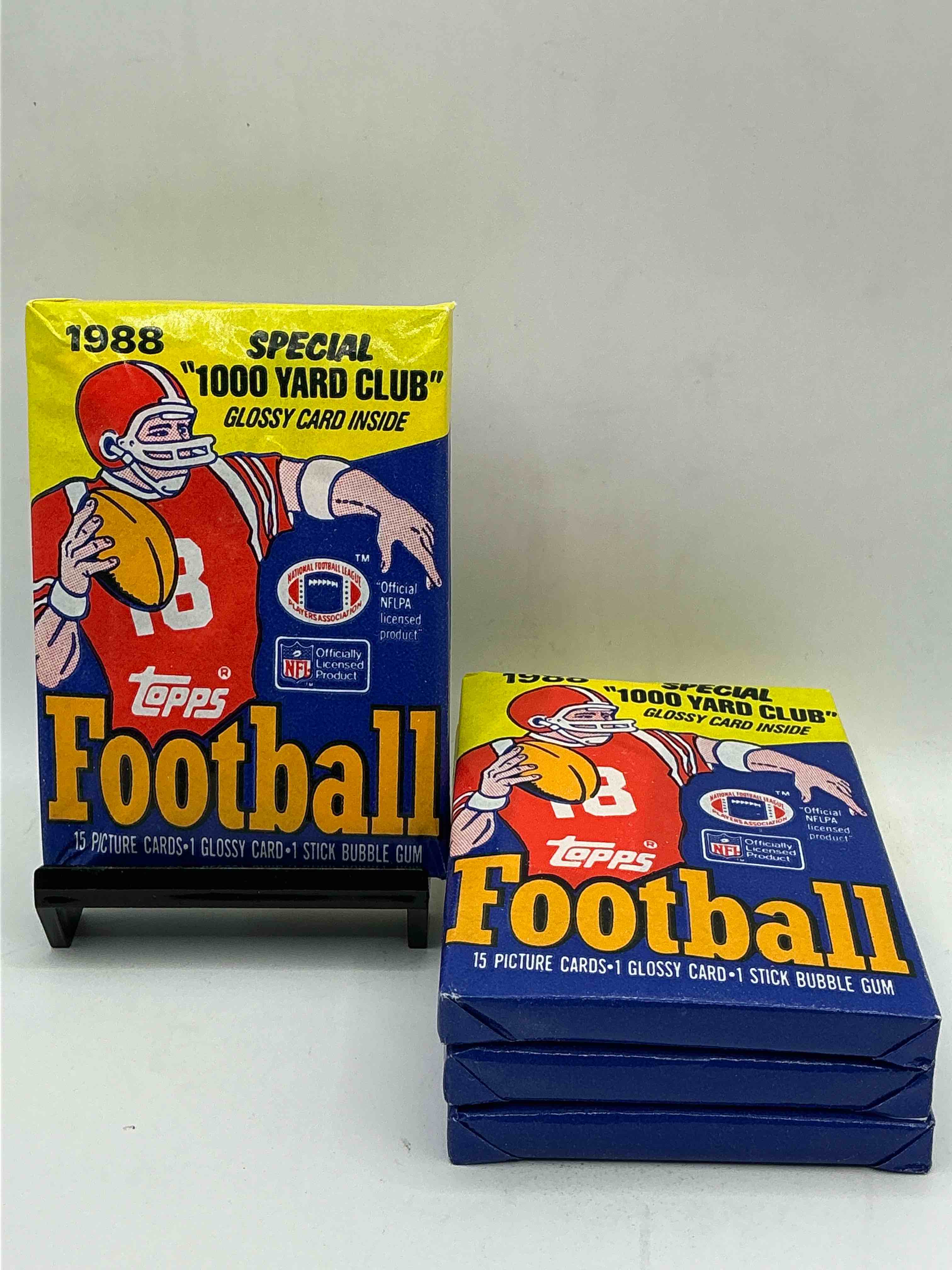 bo jackson rookie? 1988 topps football unopened sports card collectible wax pack, direct from original retail case! what a great year! search for all the 80's stars... early jerry rice, joe montana and bo jackson rookie #327 (psa 10 value $1,000)! 1988 topps football is getting harder & harder to find due to the high value of the bo jackson rookie. happy hunting!