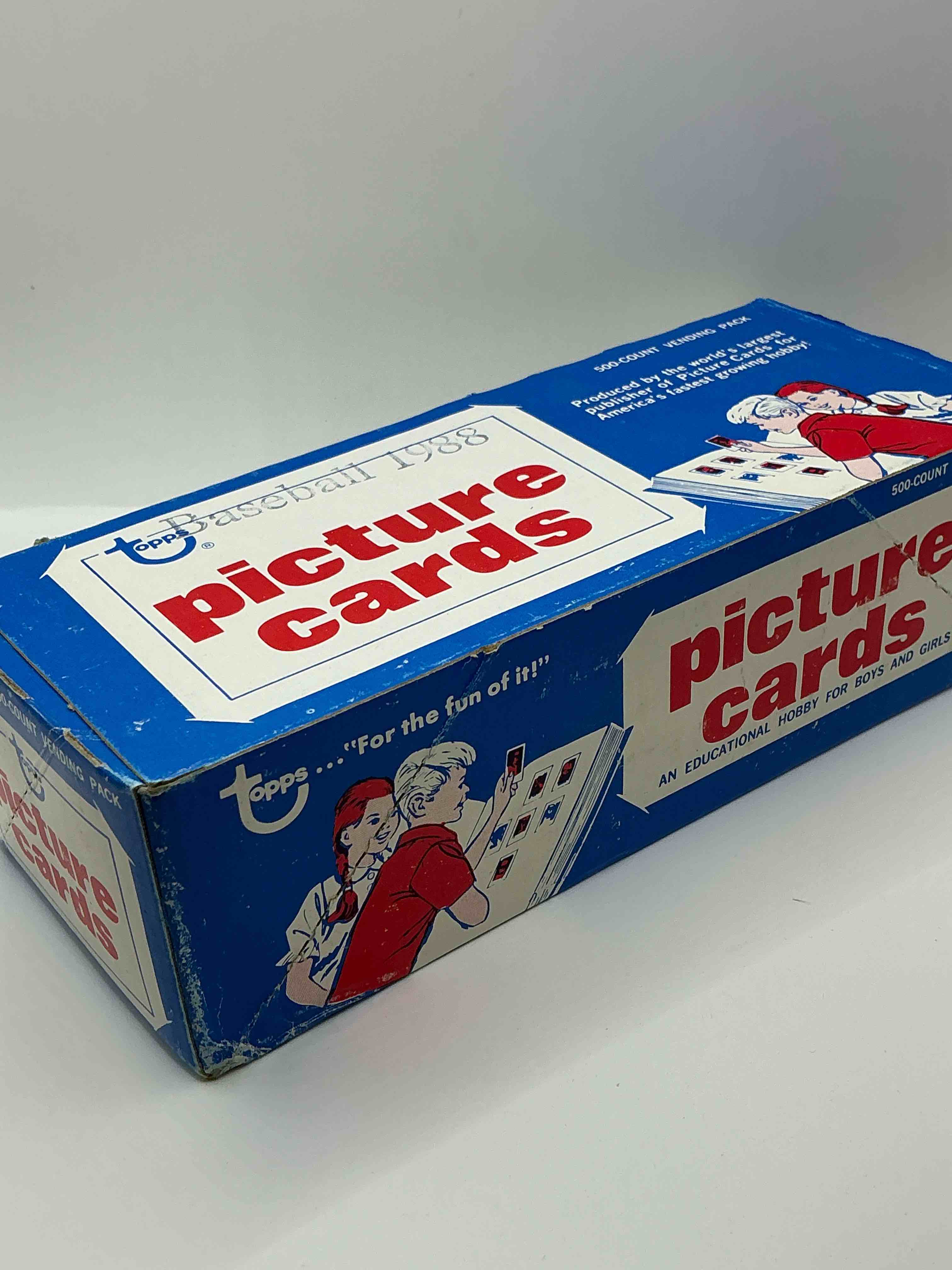 1988 loaded 500 card wow! tops 1988 baseball 500 card vend box, direct from original sealed shipping case. back in the day these vend boxes were used by distributors to fill sports card vending machines, each individual box contains 500 pristine, never touched randomly packed cards. 1988 topps baseball has tons of 80's stars and tom glavine rookie! you may never see these from a sealed case again! epic sports card memorabilia!