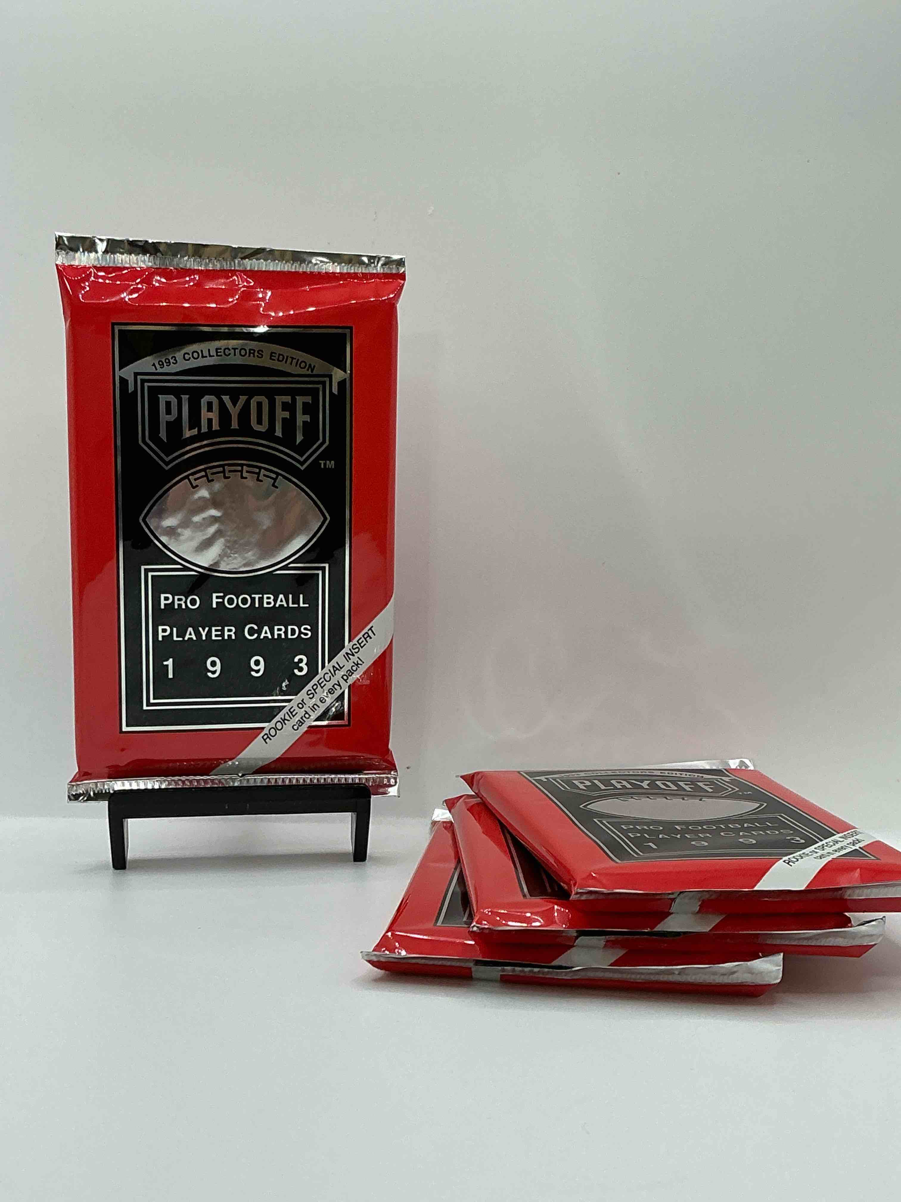 beautiful & super rare 1993 playoff football unopened packs, direct from chrome display box! these packs have at least one special insert or rookie in each pack! search for troy aikman, emmitt smith, barry sanders, jerry rice & more!