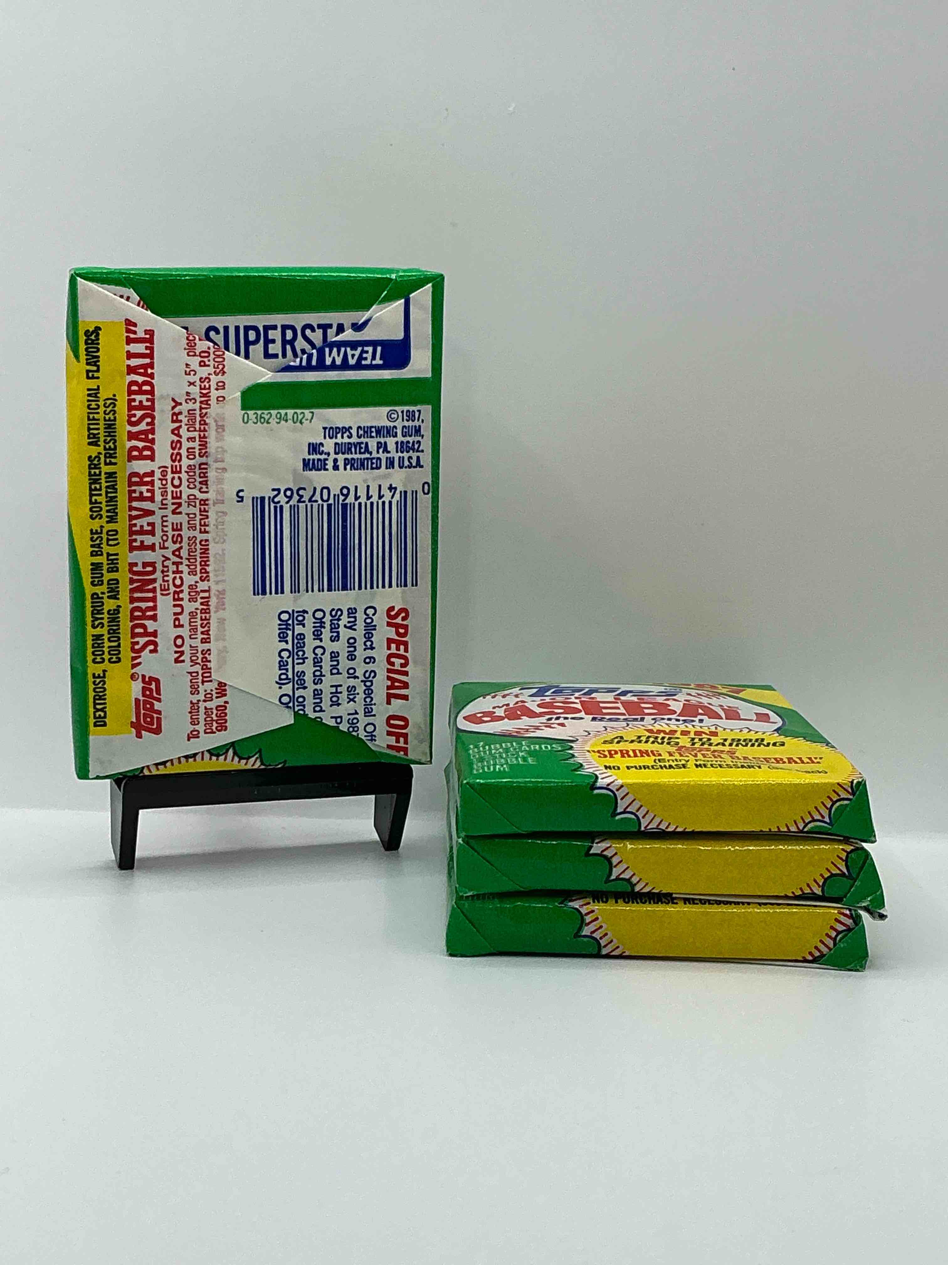 Condition photo showing New/Like New for loaded! 1987 topps baseball unopened sports card collectible wax pack, direct from original retail case! 1987 topps baseball is a loaded year with rookie cards from barry bonds (psa 10 $300+), bo jackson, jose canseco & more! excellent condition!