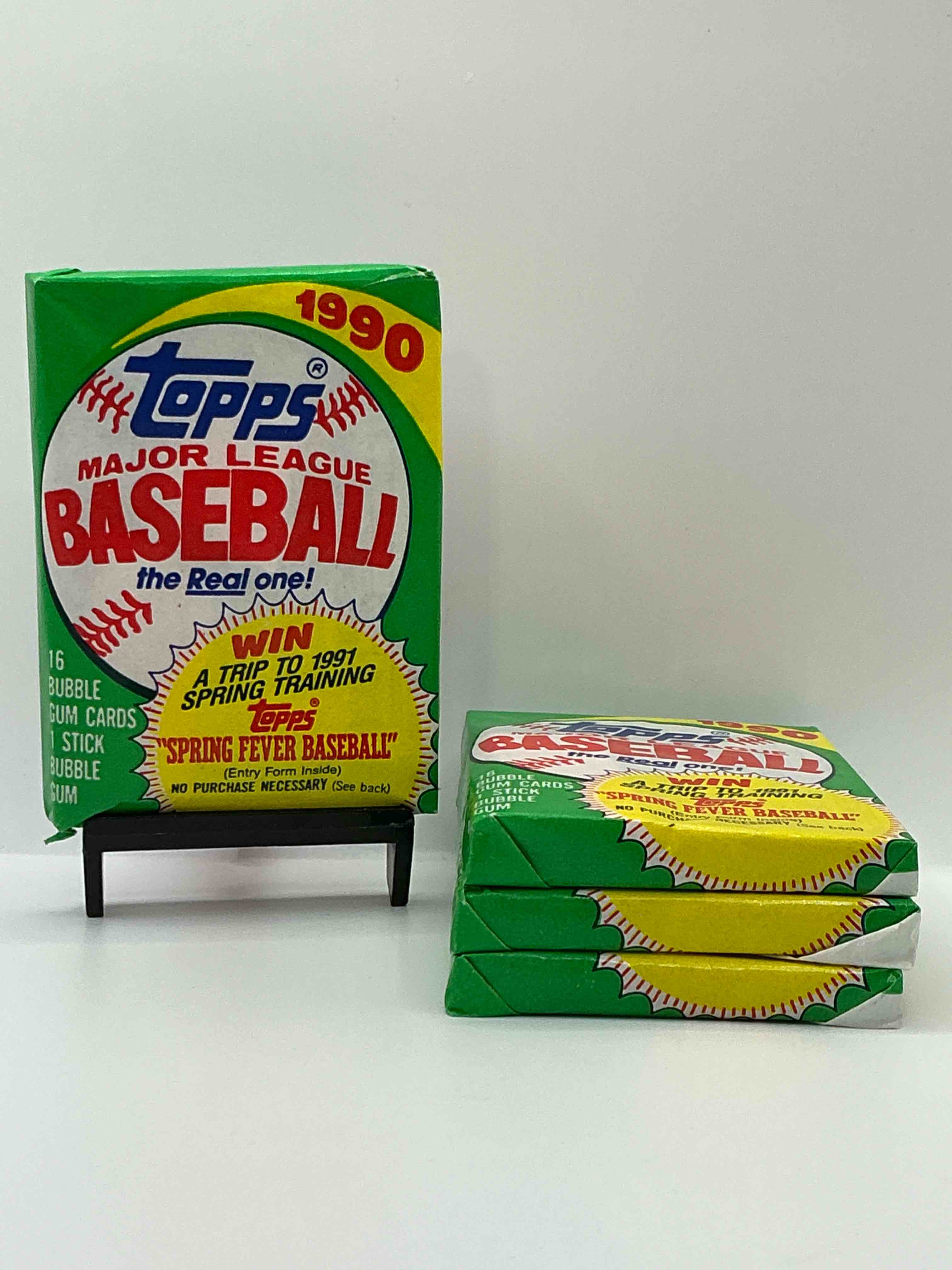 possible ken griffey jr rookie card! 1990 topps baseball unopened sports card wax pack, direct from original retail case! search for card collectibles like "the big hurt" frank thomas valuable rookie & error cards (error cards valued at $1,000 and up!), & early ken griffey jr. all star rookie card #336 (psa 10 value $350+) & so much more!