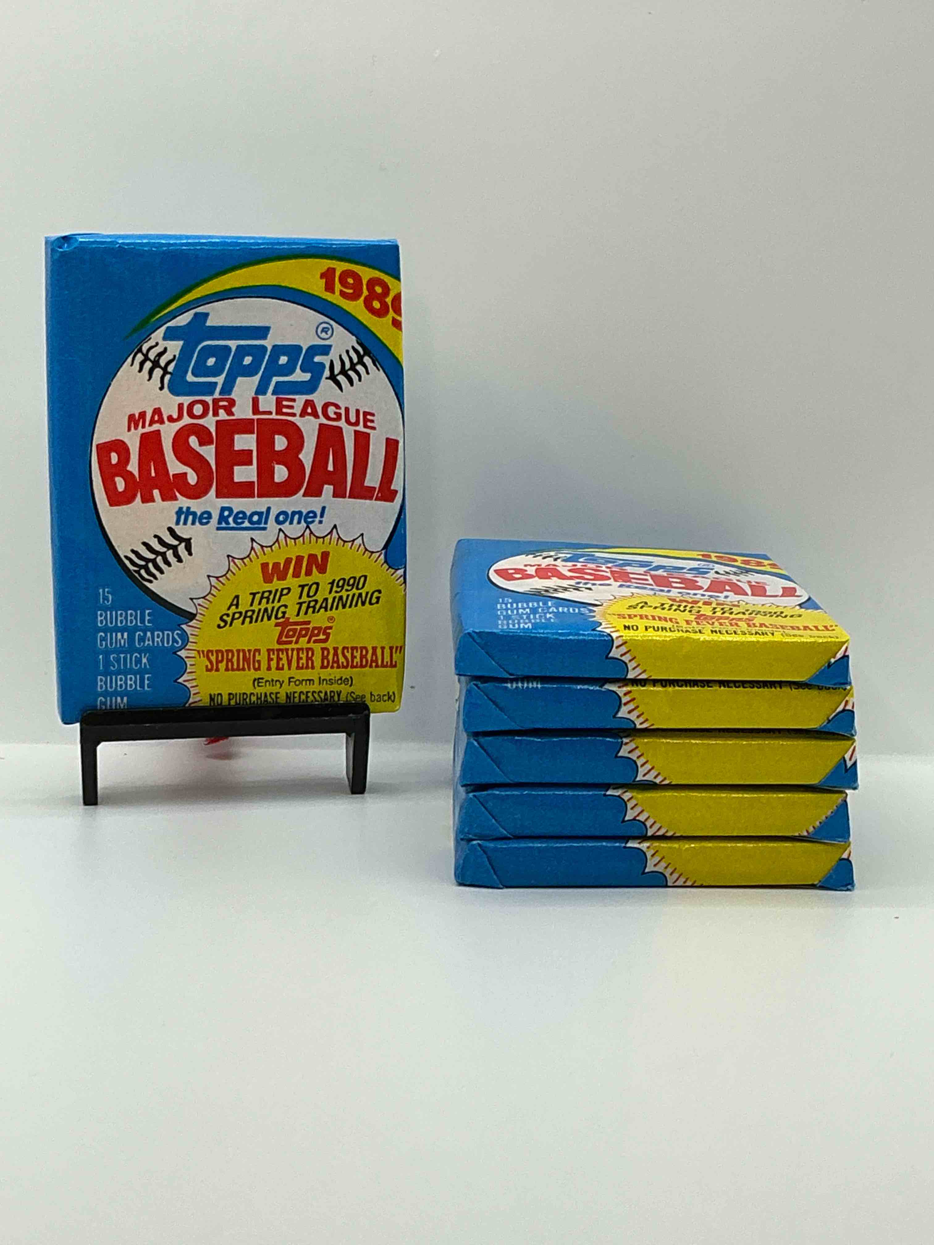 john smoltz & randy johnson rookies!? 1989 topps baseball unopened sports card wax packs! direct from original retail case! search for valuable ken griffey jr. & randy johnson rookie cards as well as valuable bo jackson