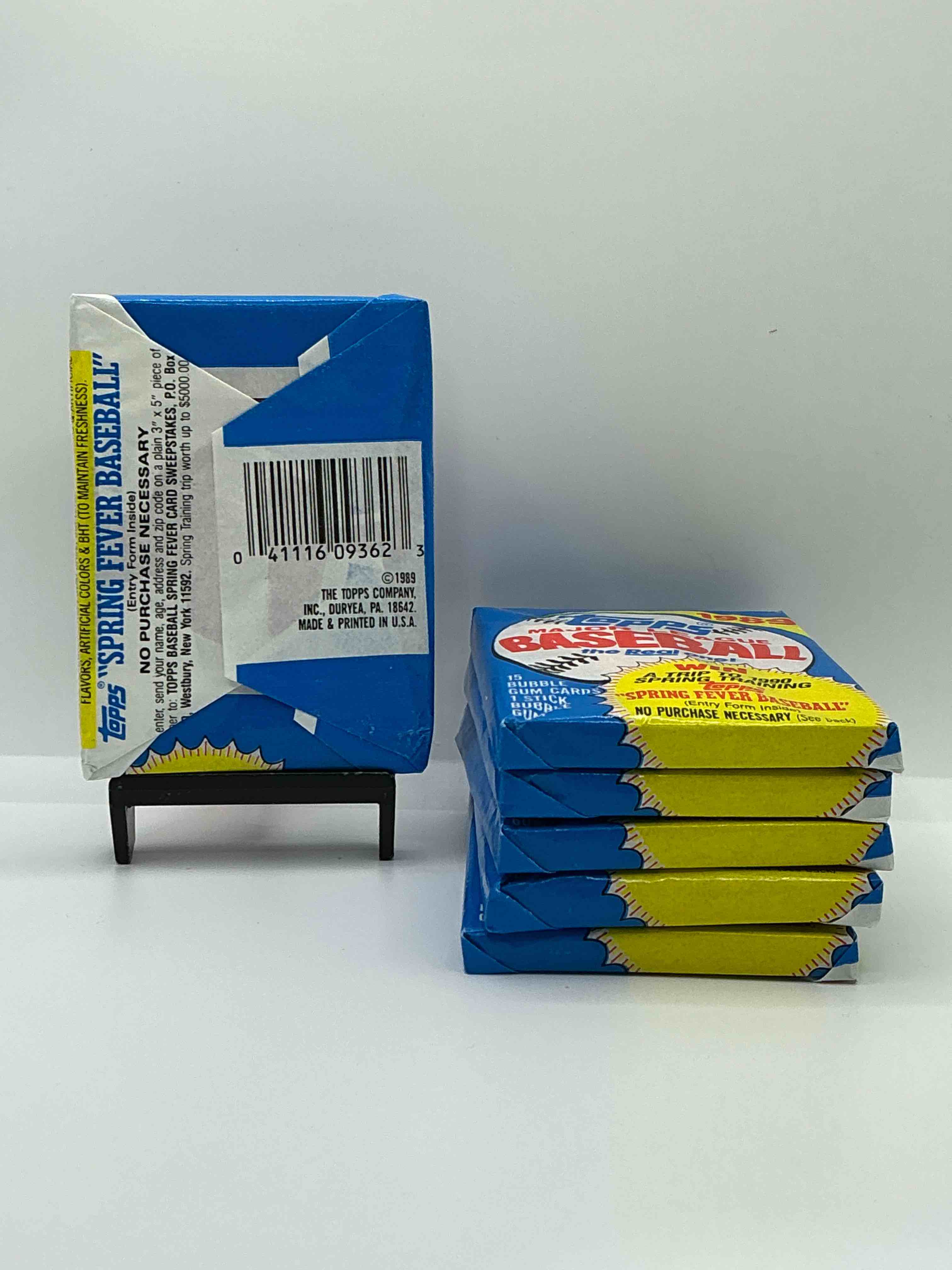 Condition photo showing New/Like New for john smoltz & randy johnson rookies!? 1989 topps baseball unopened sports card wax packs! direct from original retail case! search for valuable ken griffey jr. & randy johnson rookie cards as well as valuable bo jackson