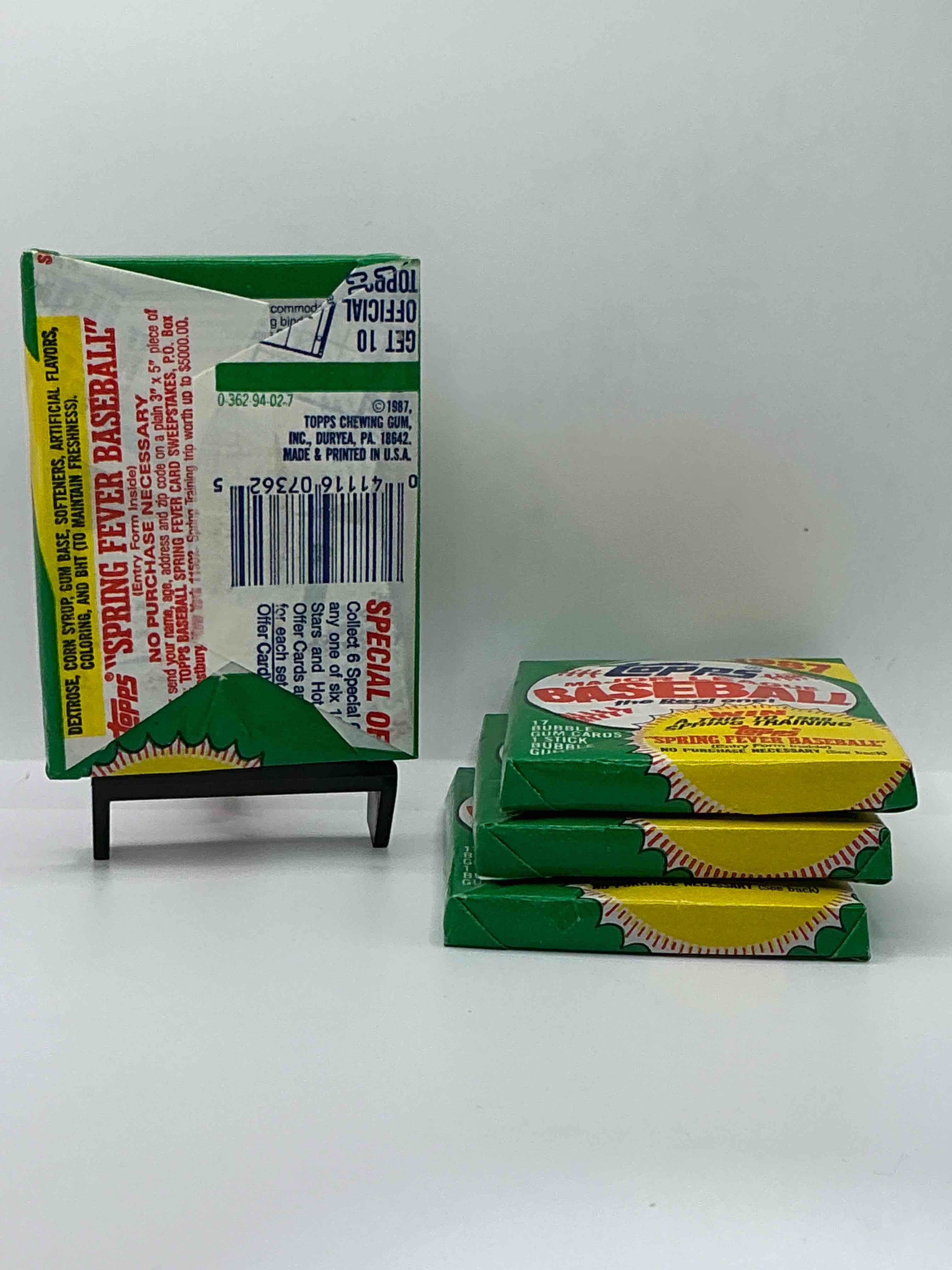 Condition photo showing New/Like New for loaded! 1987 topps baseball unopened sports card collectible wax pack, direct from original retail case! 1987 topps baseball is a loaded year with rookie cards from barry bonds (psa 10 $300+), bo jackson, jose canseco & more! excellent condition!
