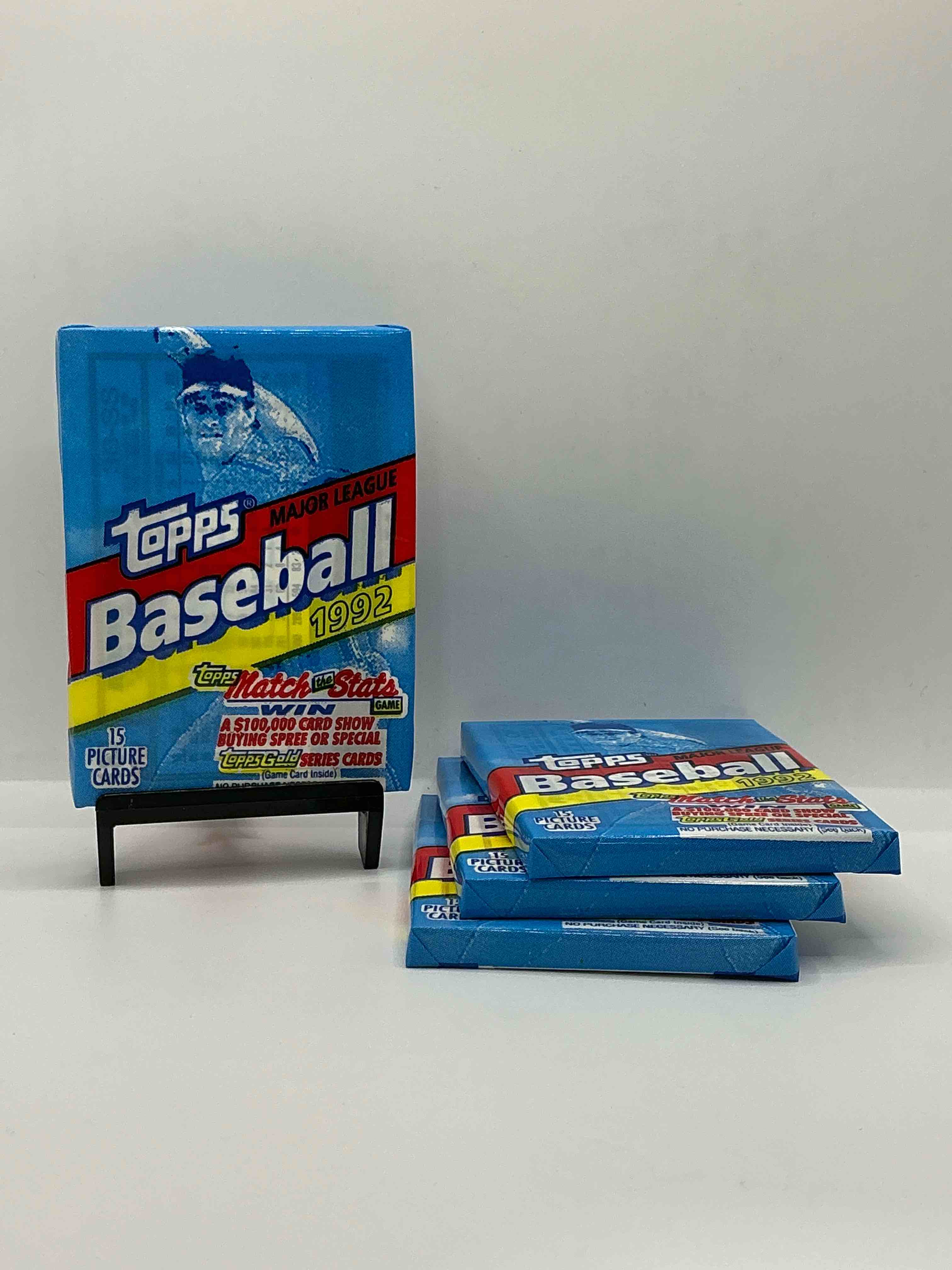 1992 topps baseball gold! rare 15 cards per pack, with the possibility for some big names inside! search for nolan ryan, ken griffey jr, don mattingly & more!crazy 1992 topps baseball gold!