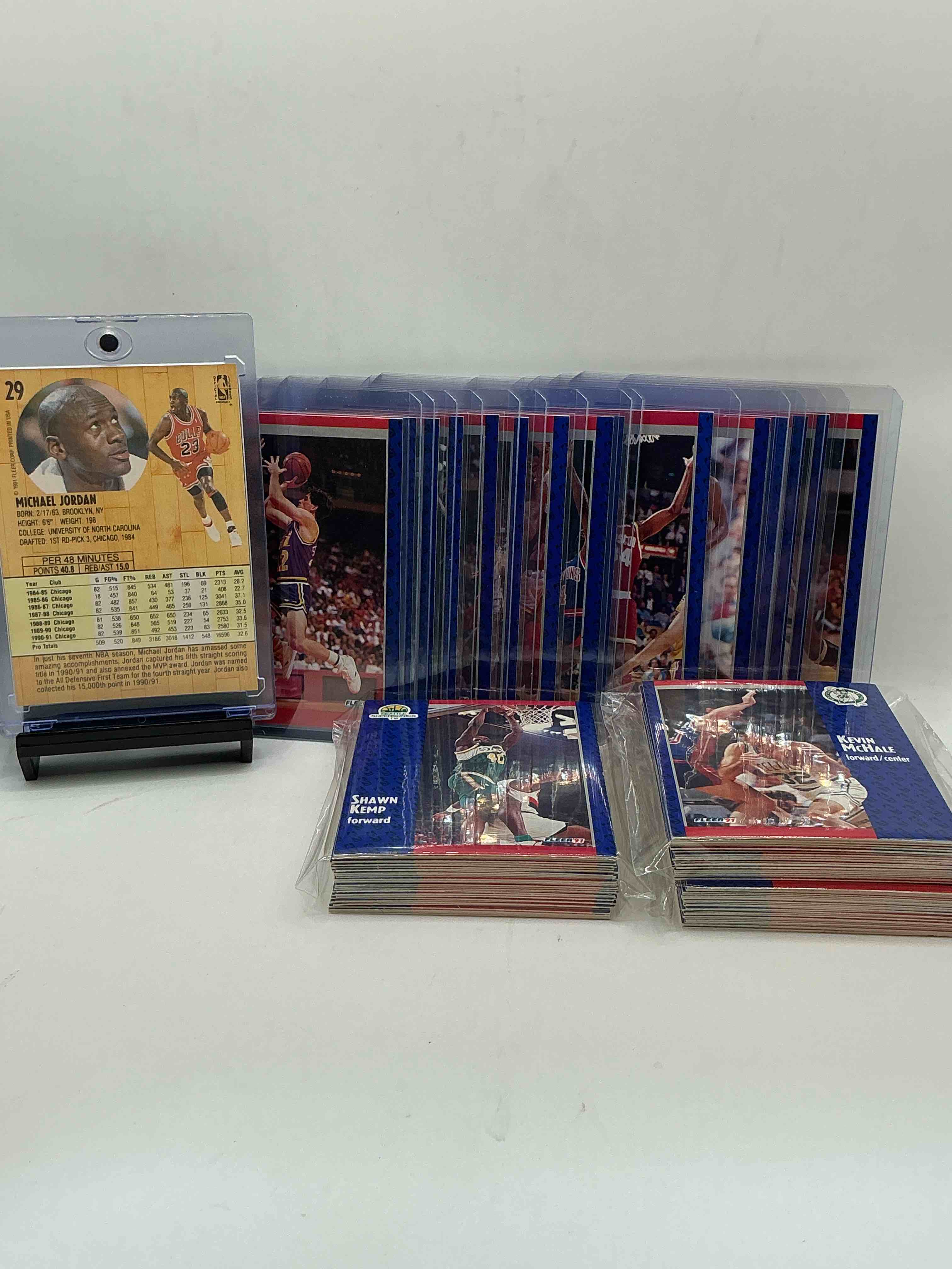Condition photo showing New/Like New for michael jordan! 1991 fleer 100 card basketball! all stars, league leaders, commons & more! the best cards from the year! michael jordan, larry bird, magic johnson, scottie pippen, david robinson, charles barkley, akeem olajuwon, karl malone, clyde drexler & more! all stars, hall of famers, champions & more, the perfect mix of miscellaneous '91 nba variety!