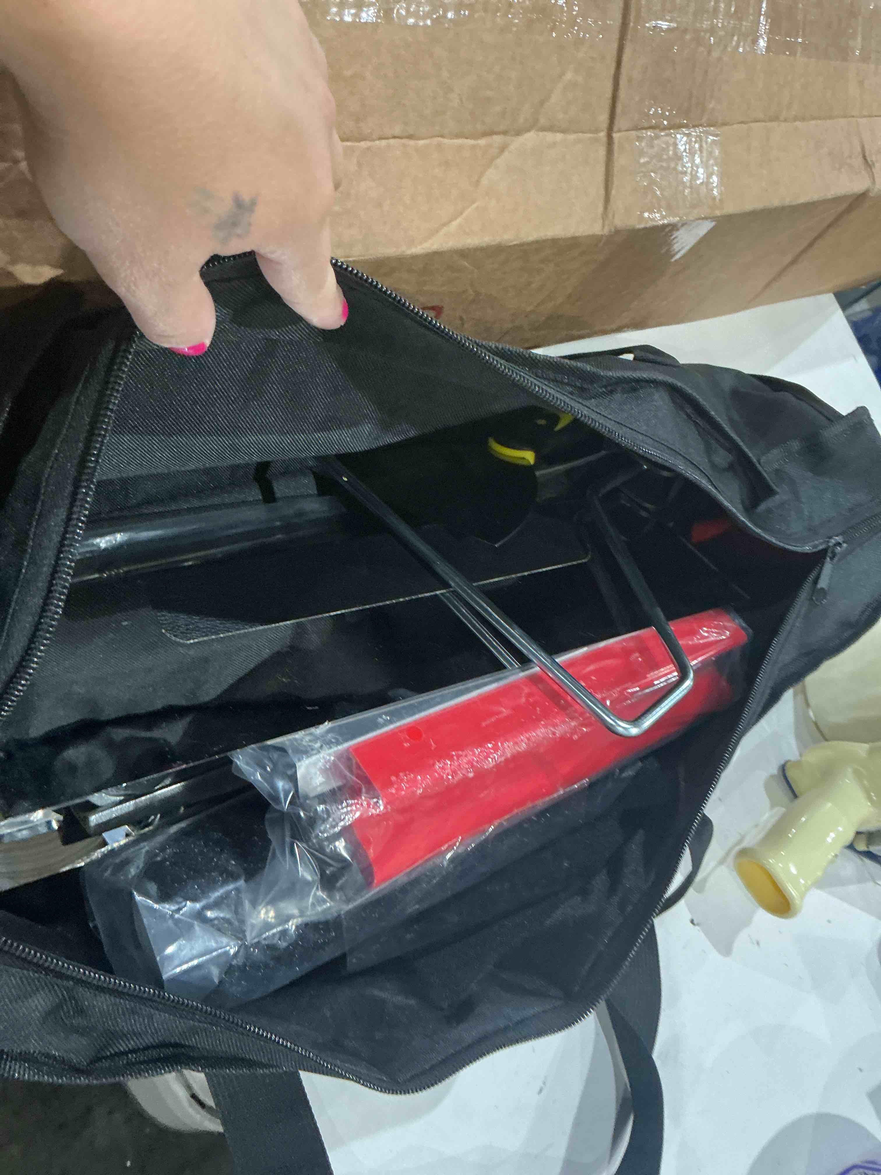 https://s3.amazonaws.com/lotting-images-prod/bidfta/PPE4891306_1780573882579.jpeg