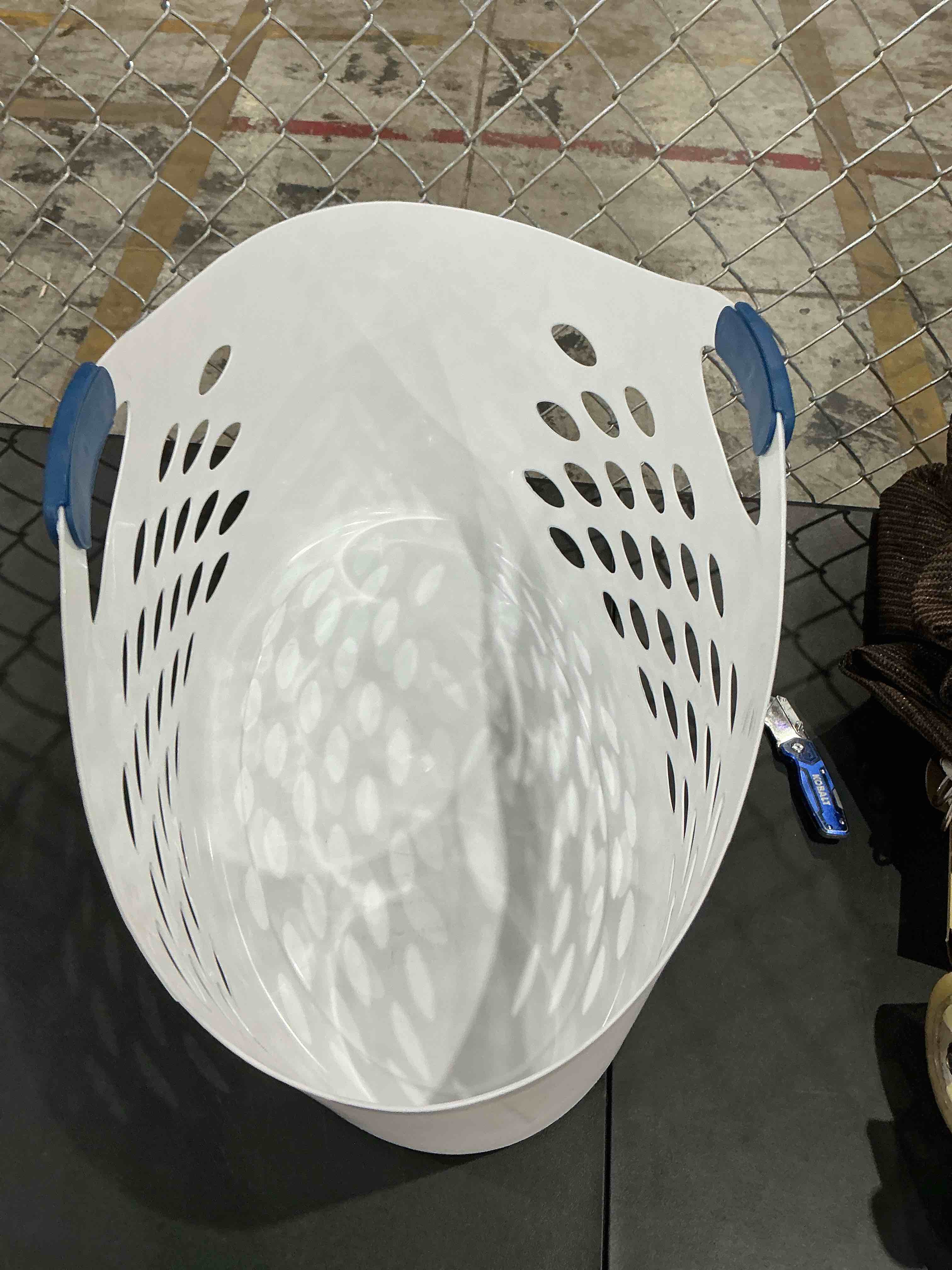 Condition photo showing Good Condition for rubbermaid white plastic laundry basket