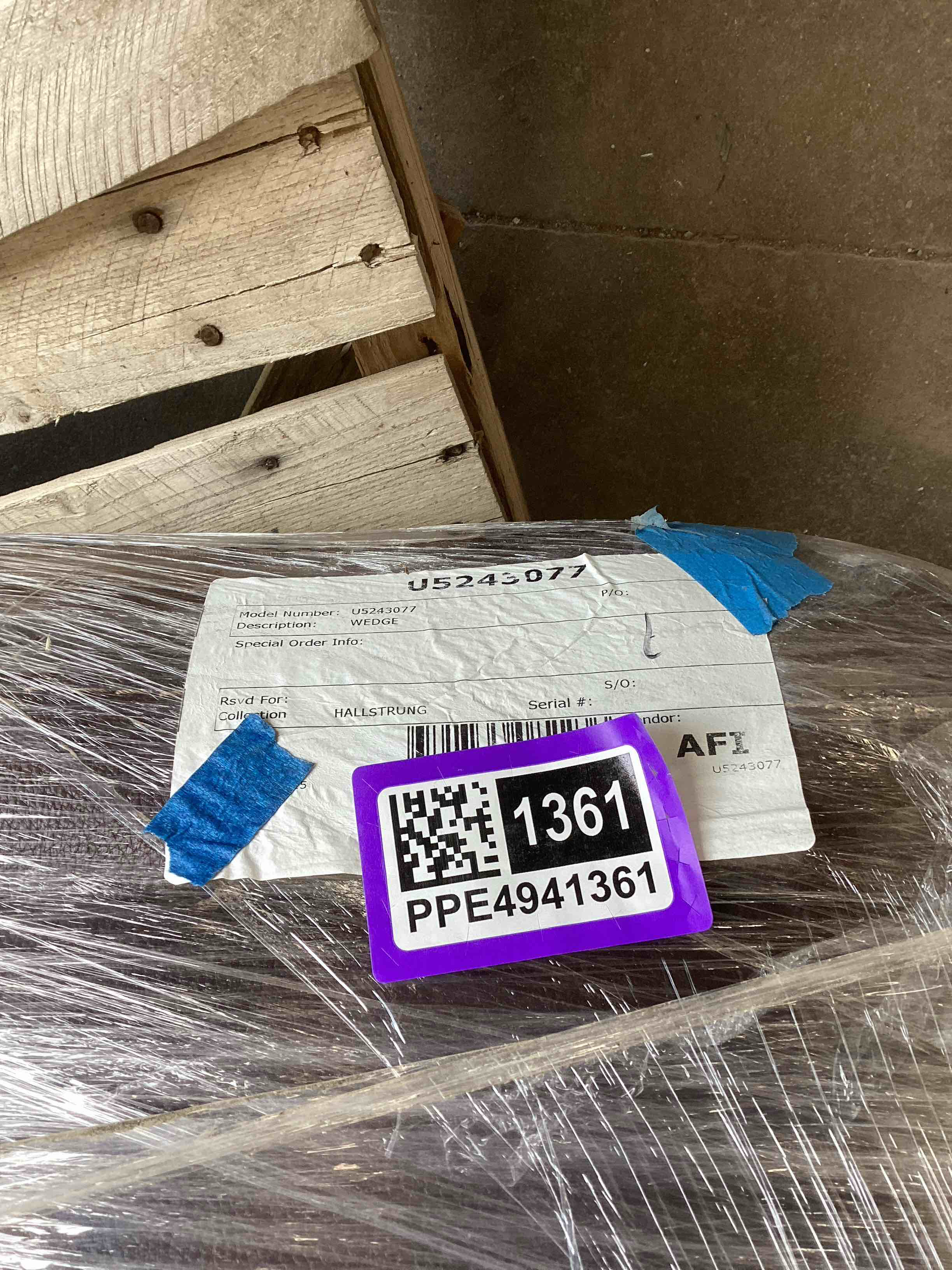 https://s3.amazonaws.com/lotting-images-prod/bidfta/PPE4941361_1780602512231.jpeg