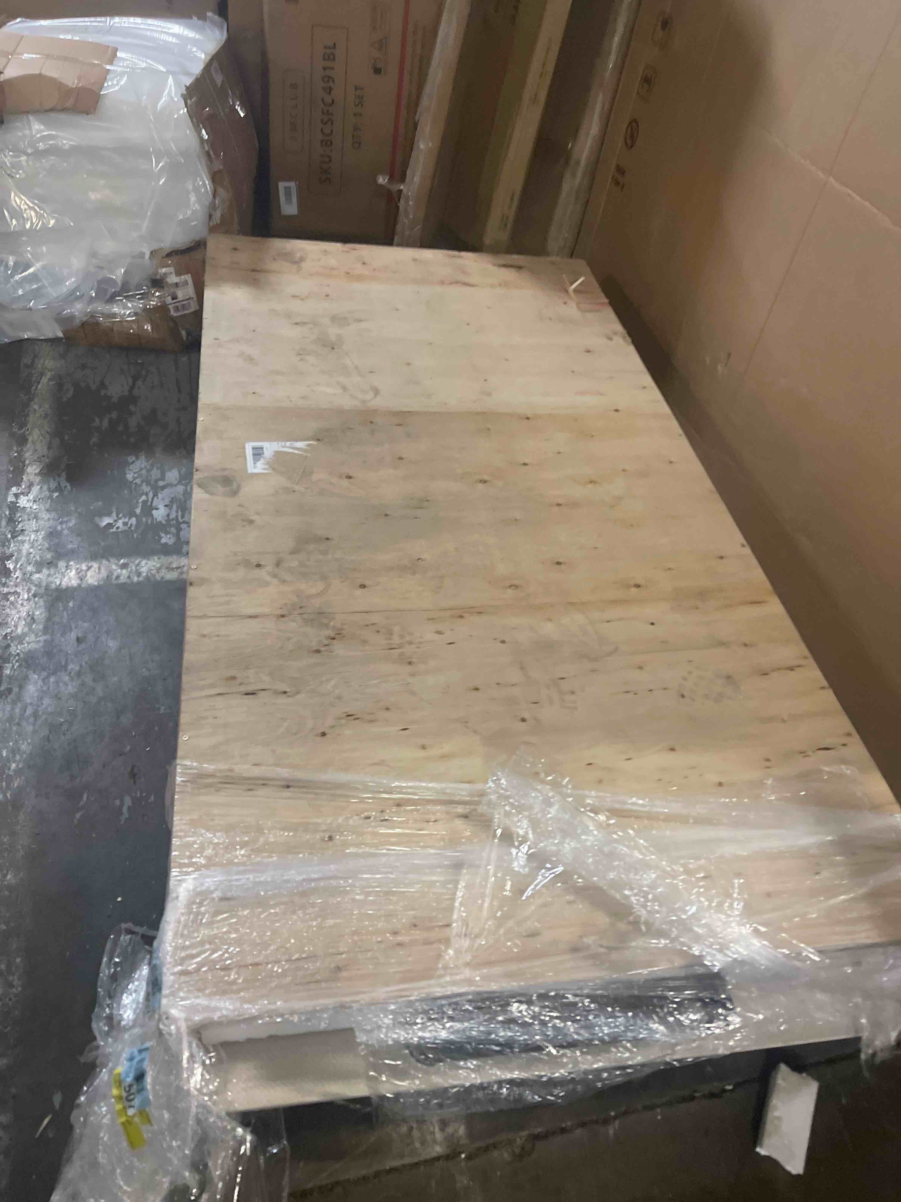 https://s3.amazonaws.com/lotting-images-prod/bidfta/PPE5035934_1777555218841.jpeg