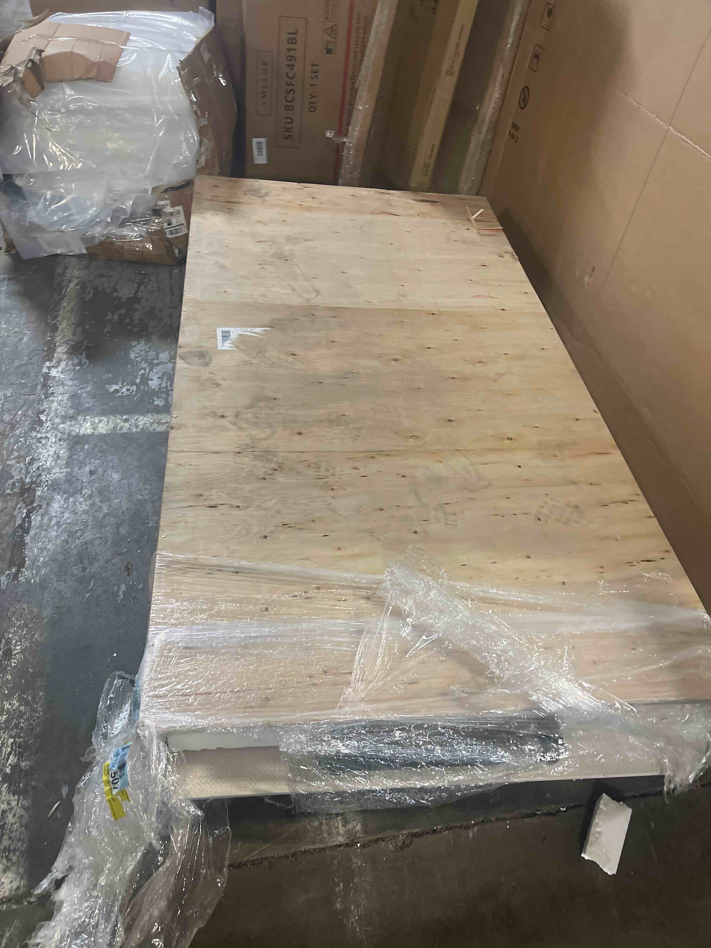https://s3.amazonaws.com/lotting-images-prod/bidfta/PPE5035934_1777555219793.jpeg