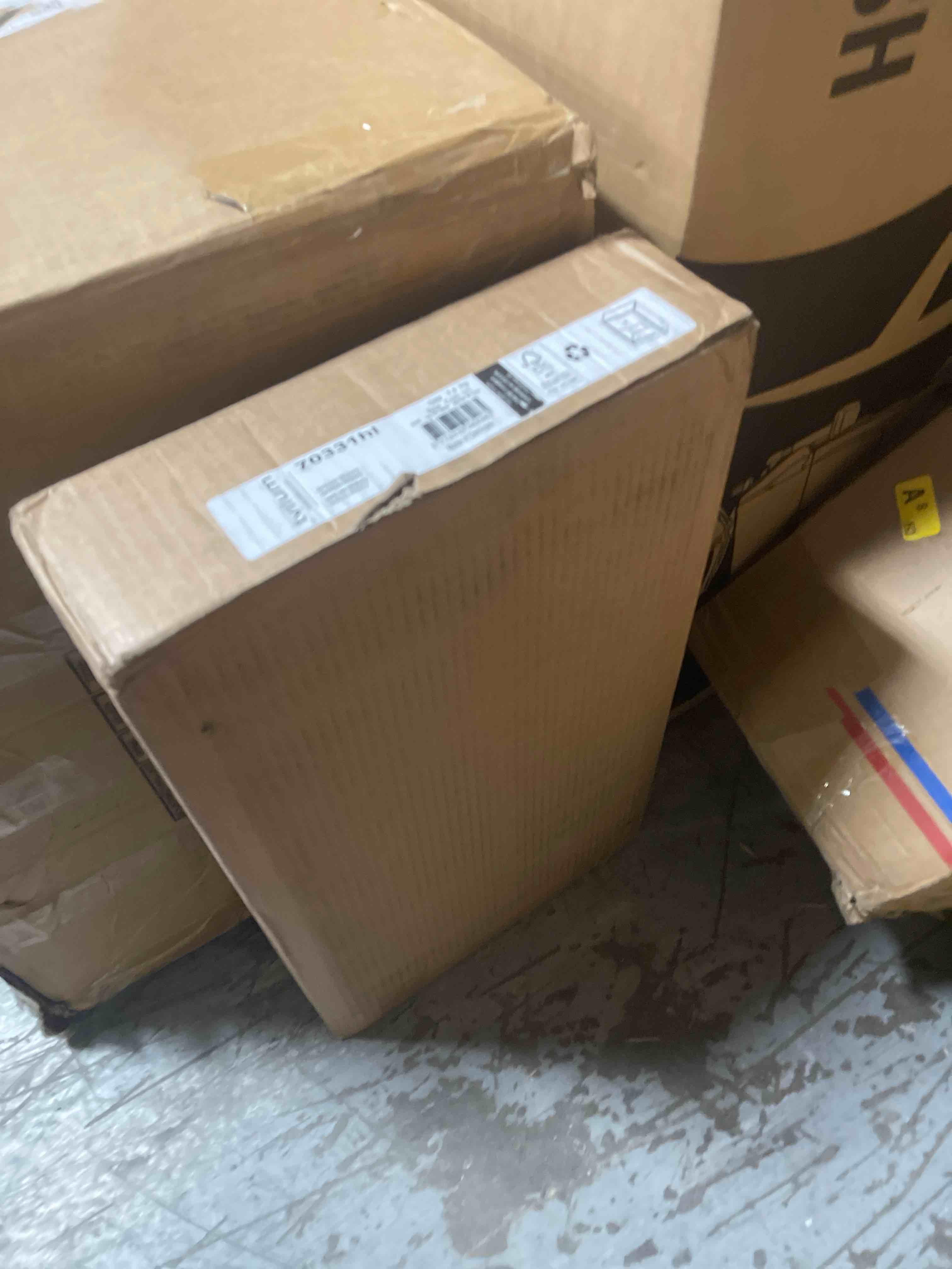 https://s3.amazonaws.com/lotting-images-prod/bidfta/PPE5036992_1778696045594.jpeg