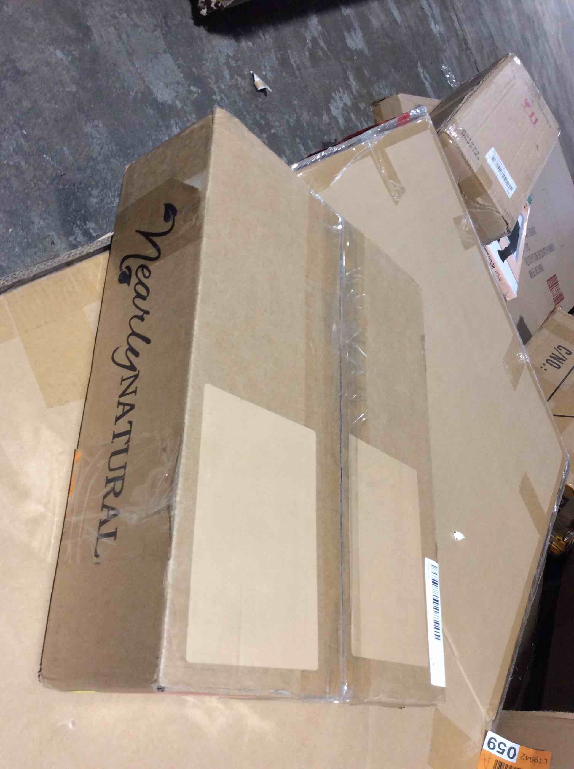 https://s3.amazonaws.com/lotting-images-prod/bidfta/PPE5059084_1780586162001.jpeg
