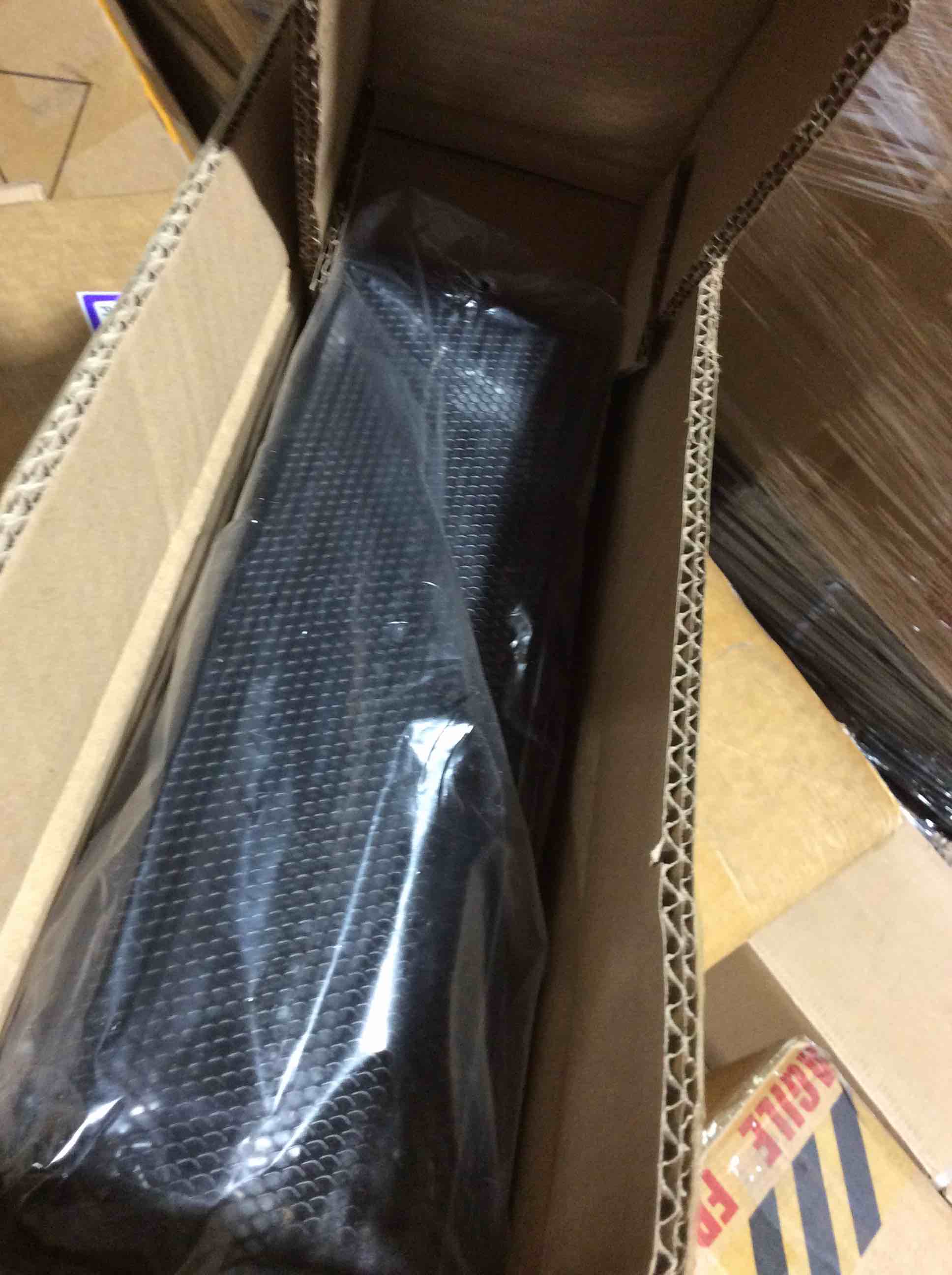 https://s3.amazonaws.com/lotting-images-prod/bidfta/PPE5059089_1780586738228.jpeg