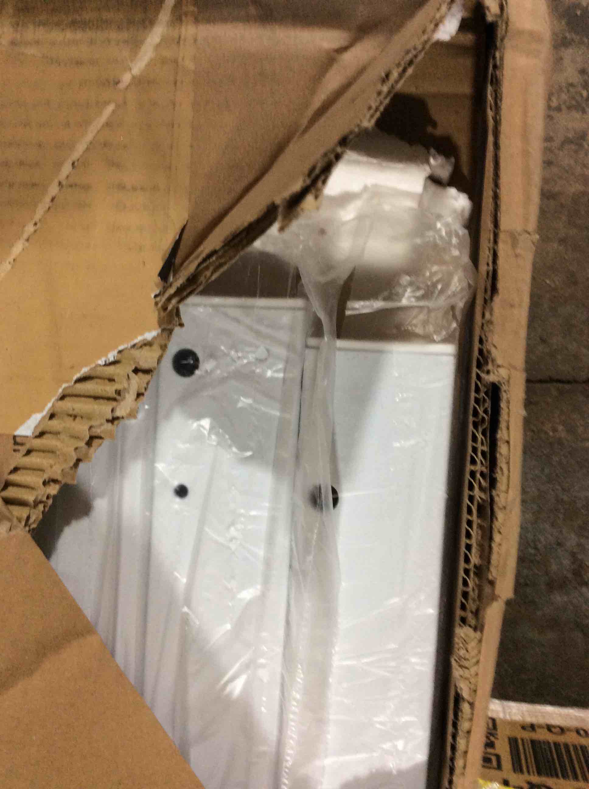 https://s3.amazonaws.com/lotting-images-prod/bidfta/PPE5059094_1780587712149.jpeg