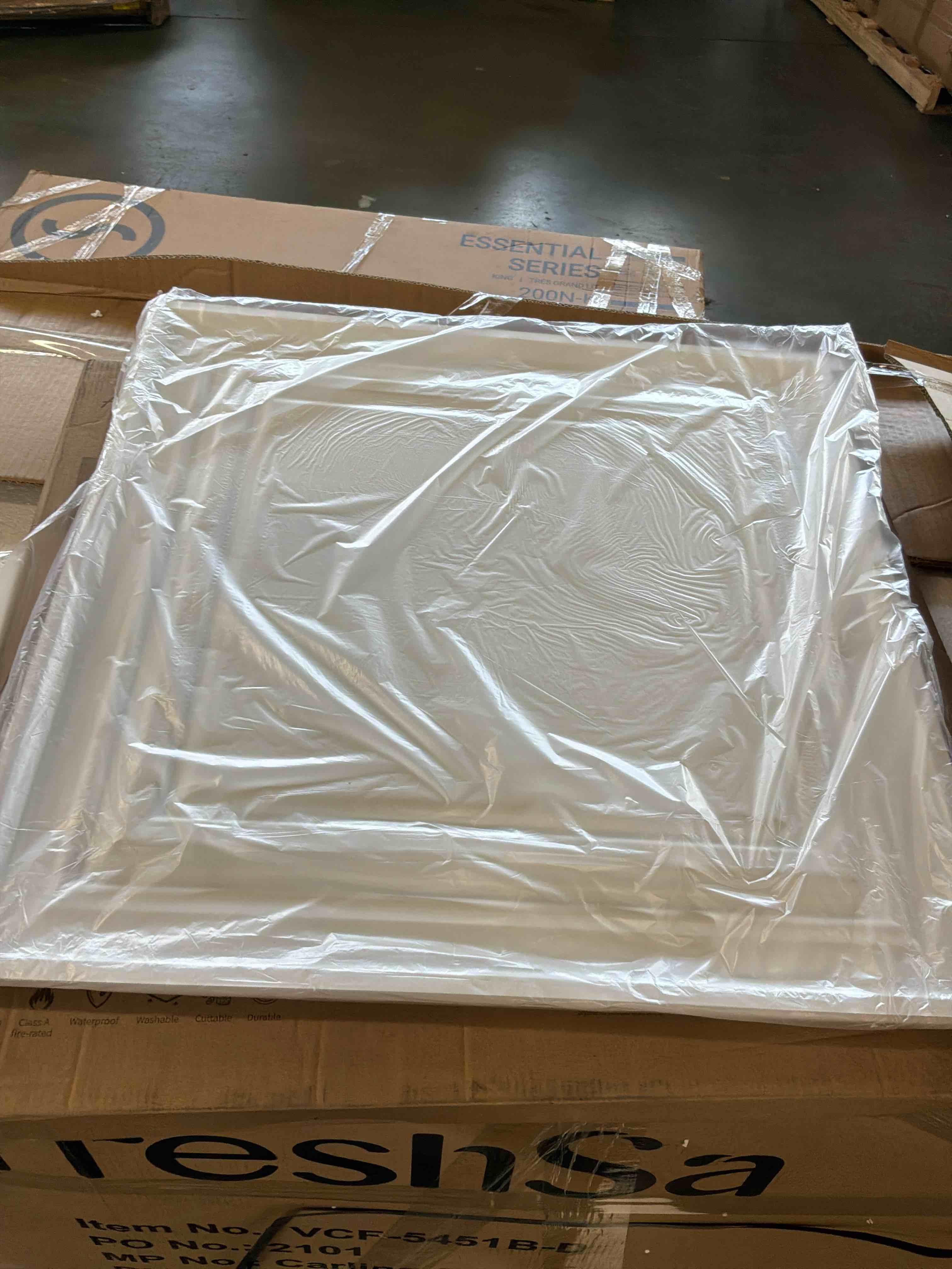 https://s3.amazonaws.com/lotting-images-prod/bidfta/PPE5062155_1780687412422.jpeg