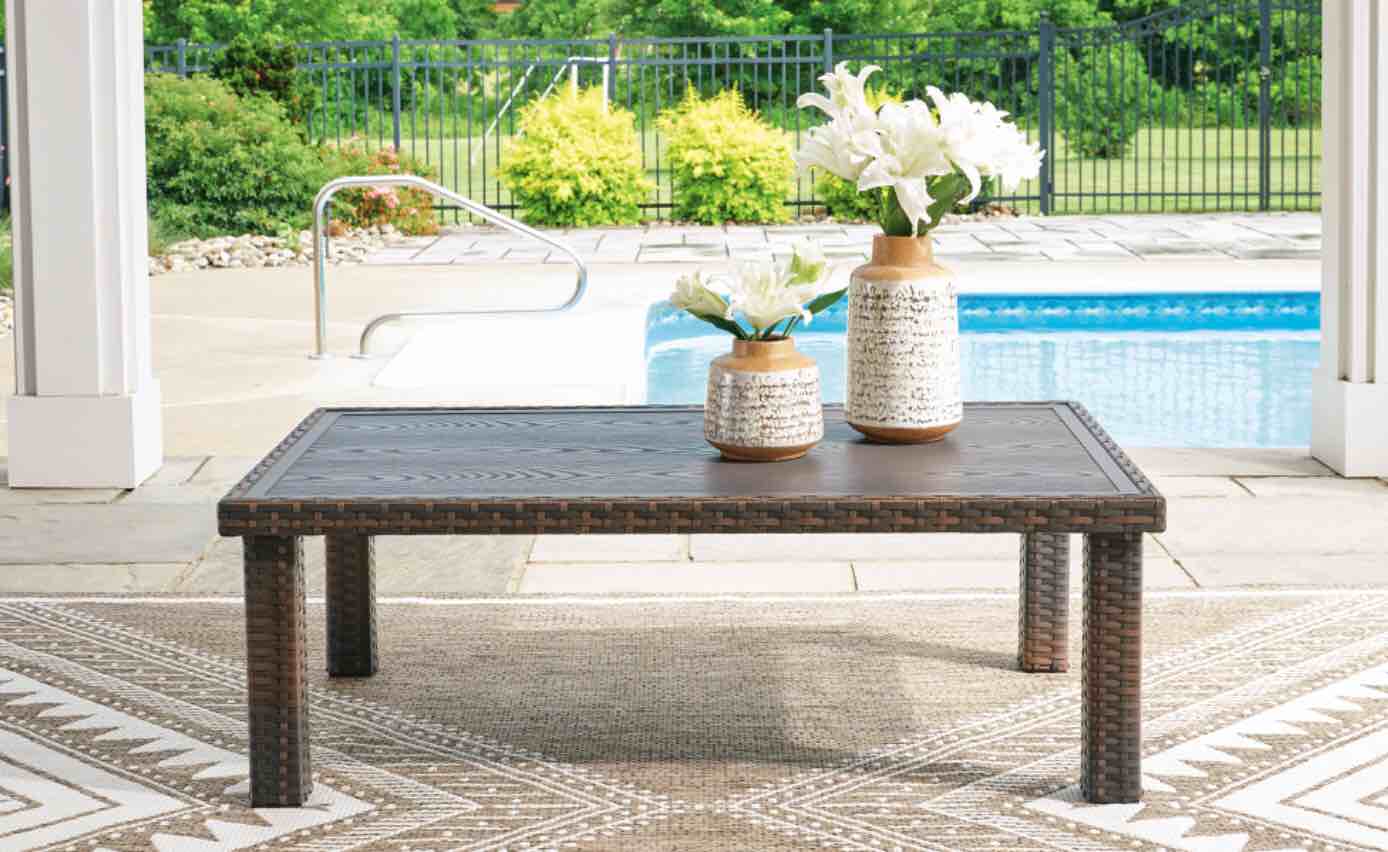 Rectangular Cocktail Table 