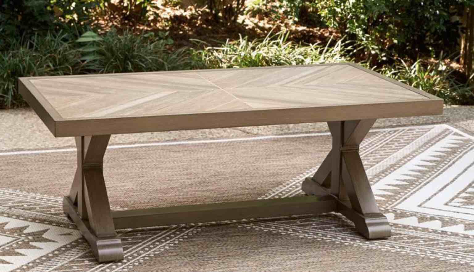 Outdoor/Indoor Cocktail Table 