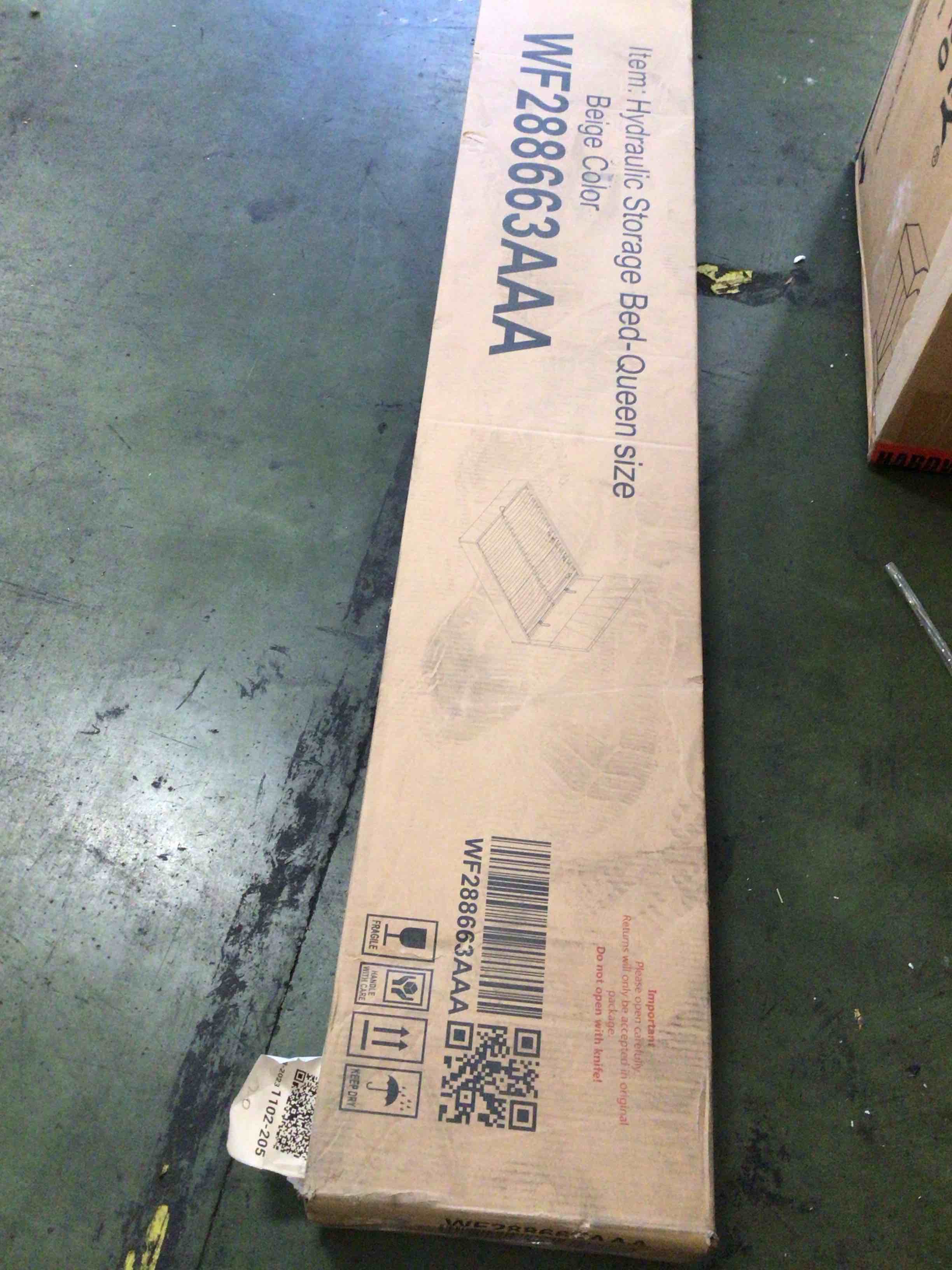 Condition photo showing Good Condition for ((incomplete only 1 box )) hydro lift queen platform bed