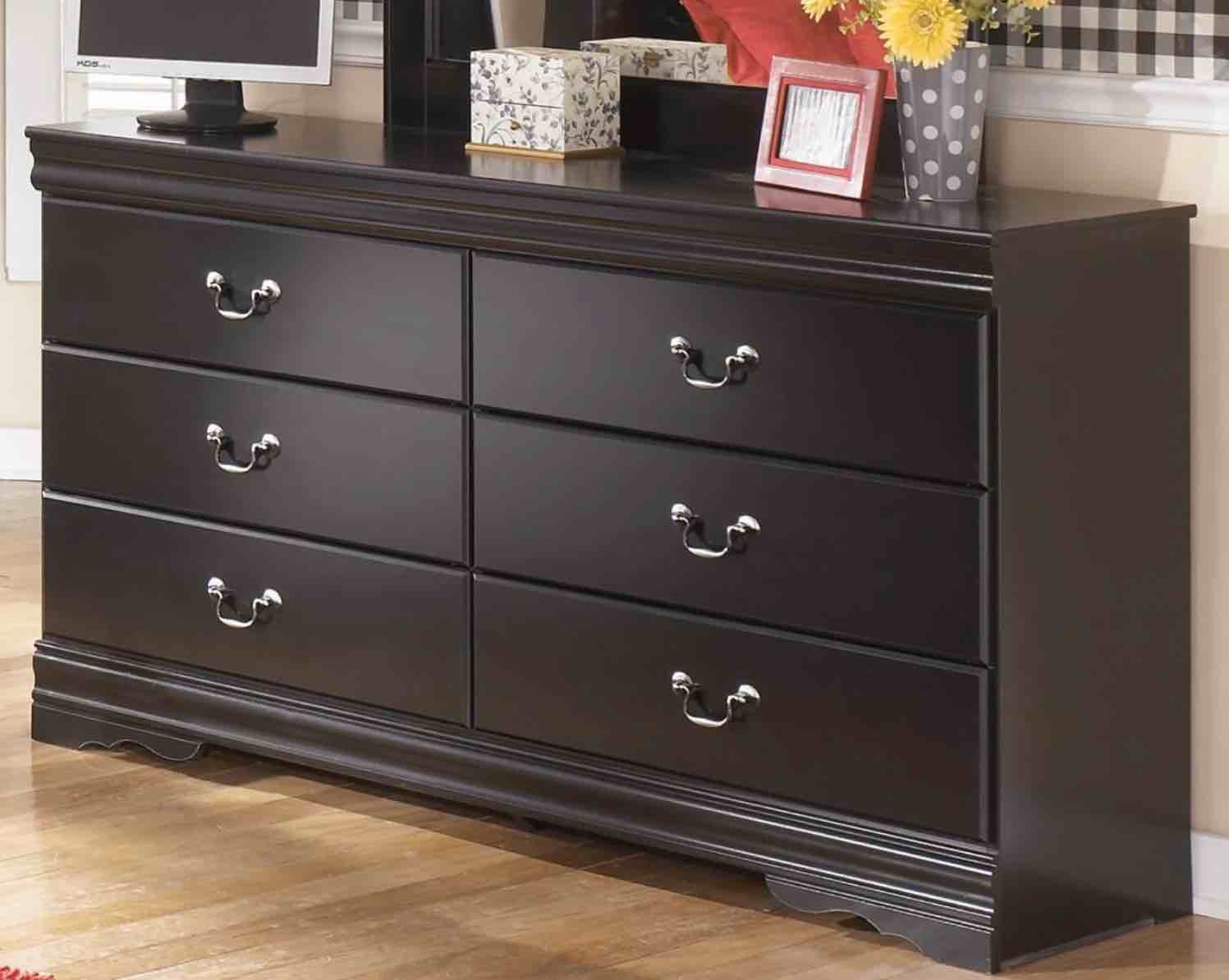 Huey Vineyard 6 Drawer Dresser