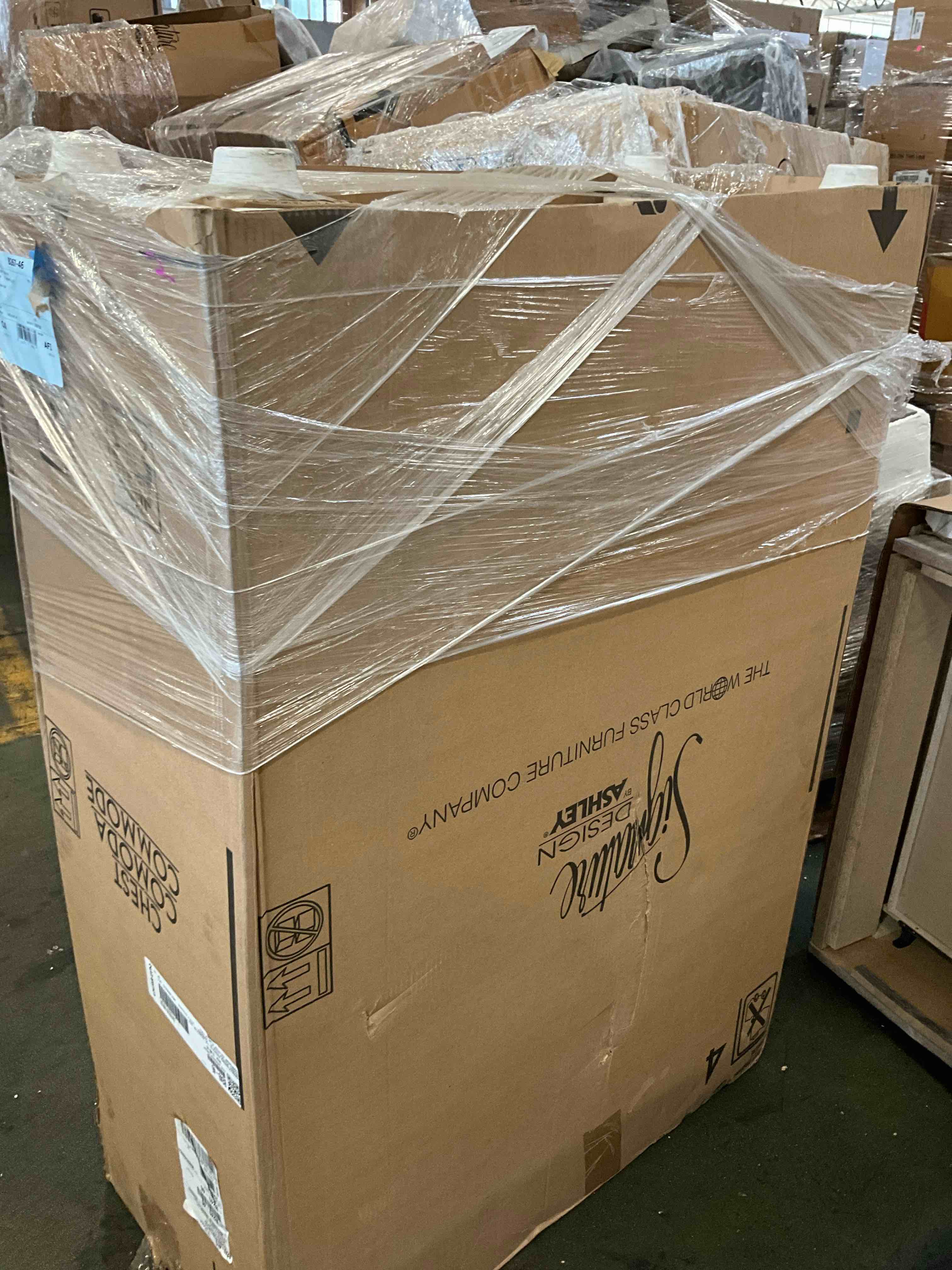 https://s3.amazonaws.com/lotting-images-prod/bidfta/PPE5063128_1782742666356.jpeg