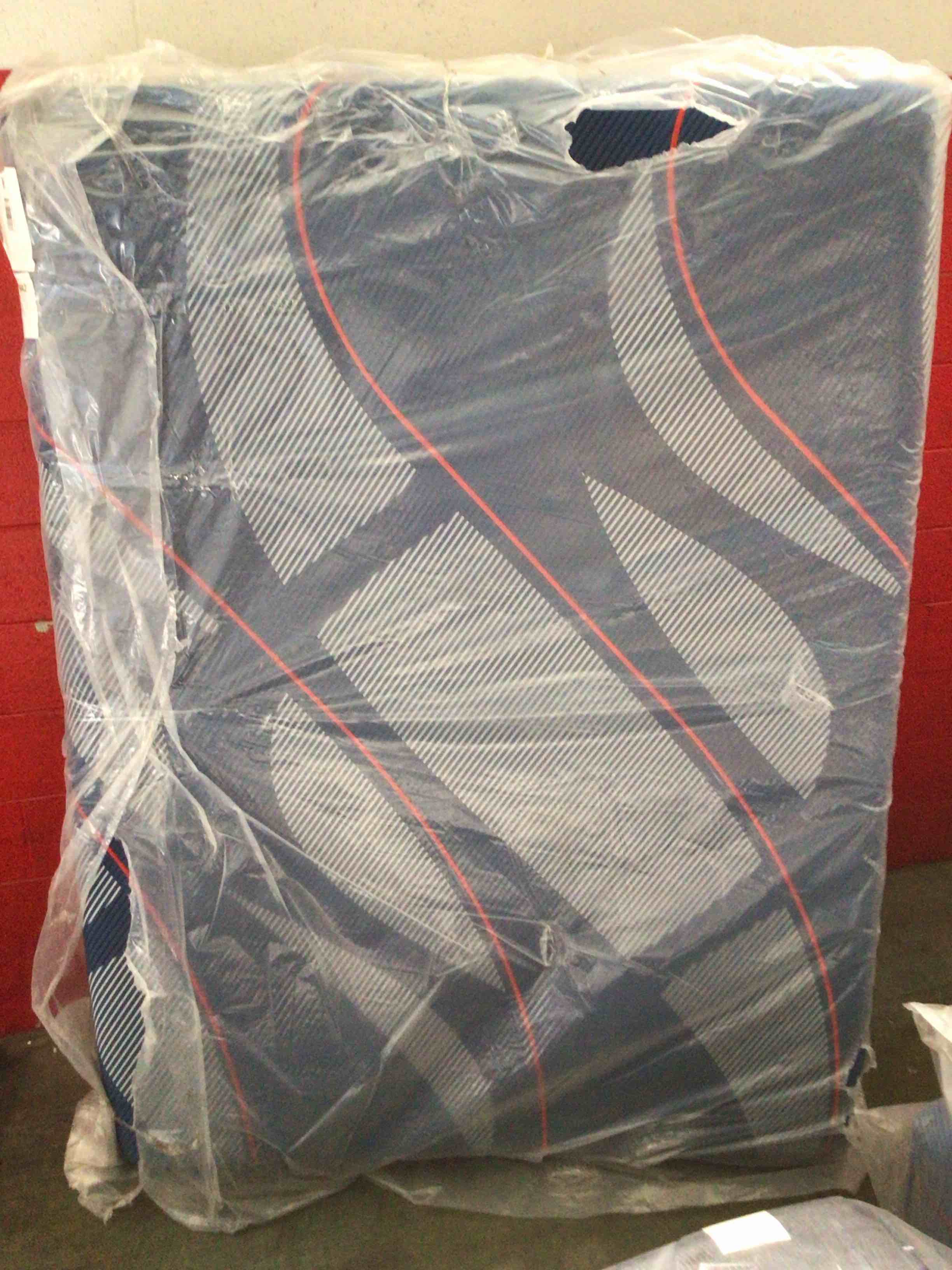 https://s3.amazonaws.com/lotting-images-prod/bidfta/PPE5063239_1782833524804.jpeg