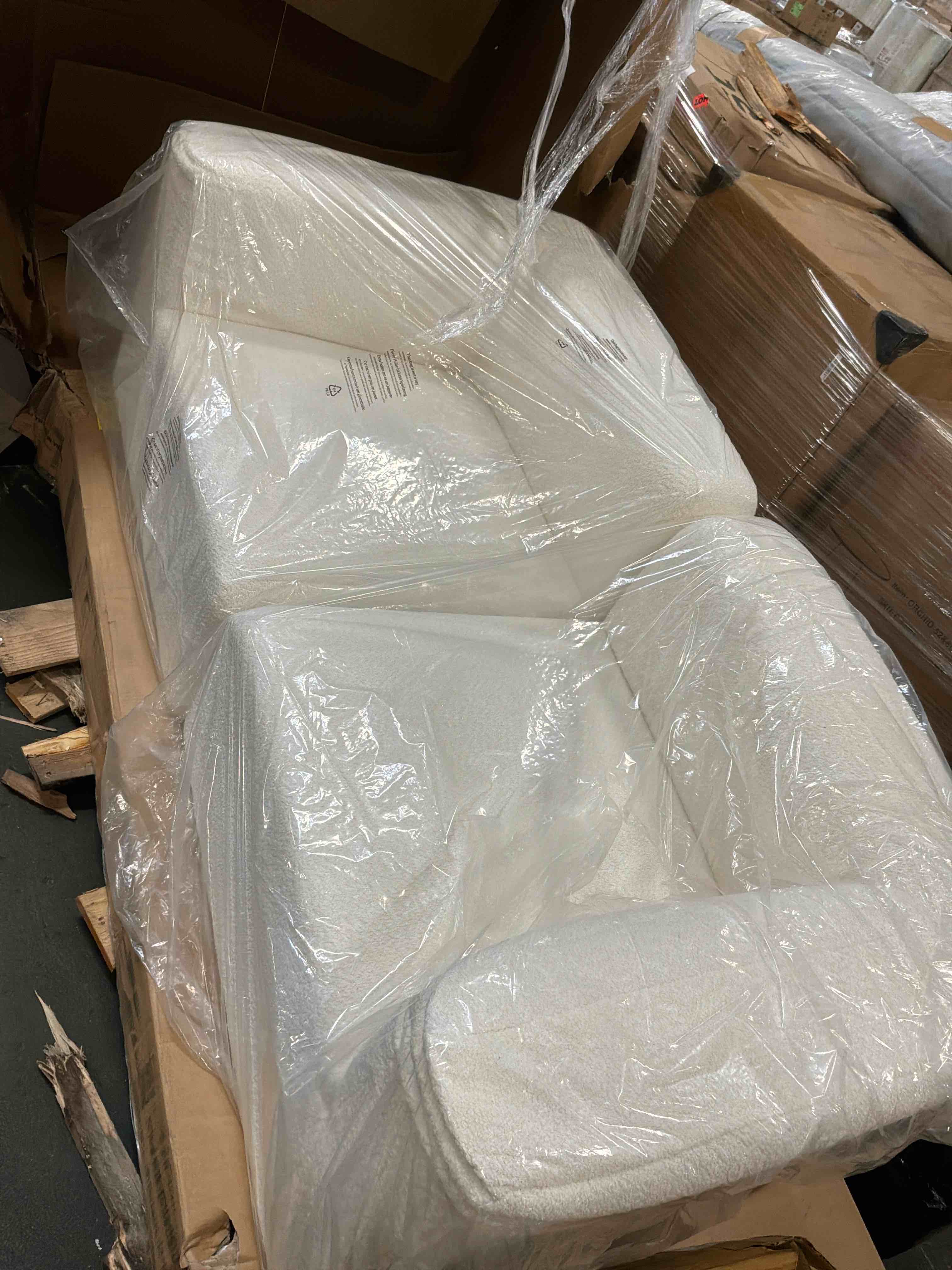 https://s3.amazonaws.com/lotting-images-prod/bidfta/PPE5064594_1789057960333.jpeg